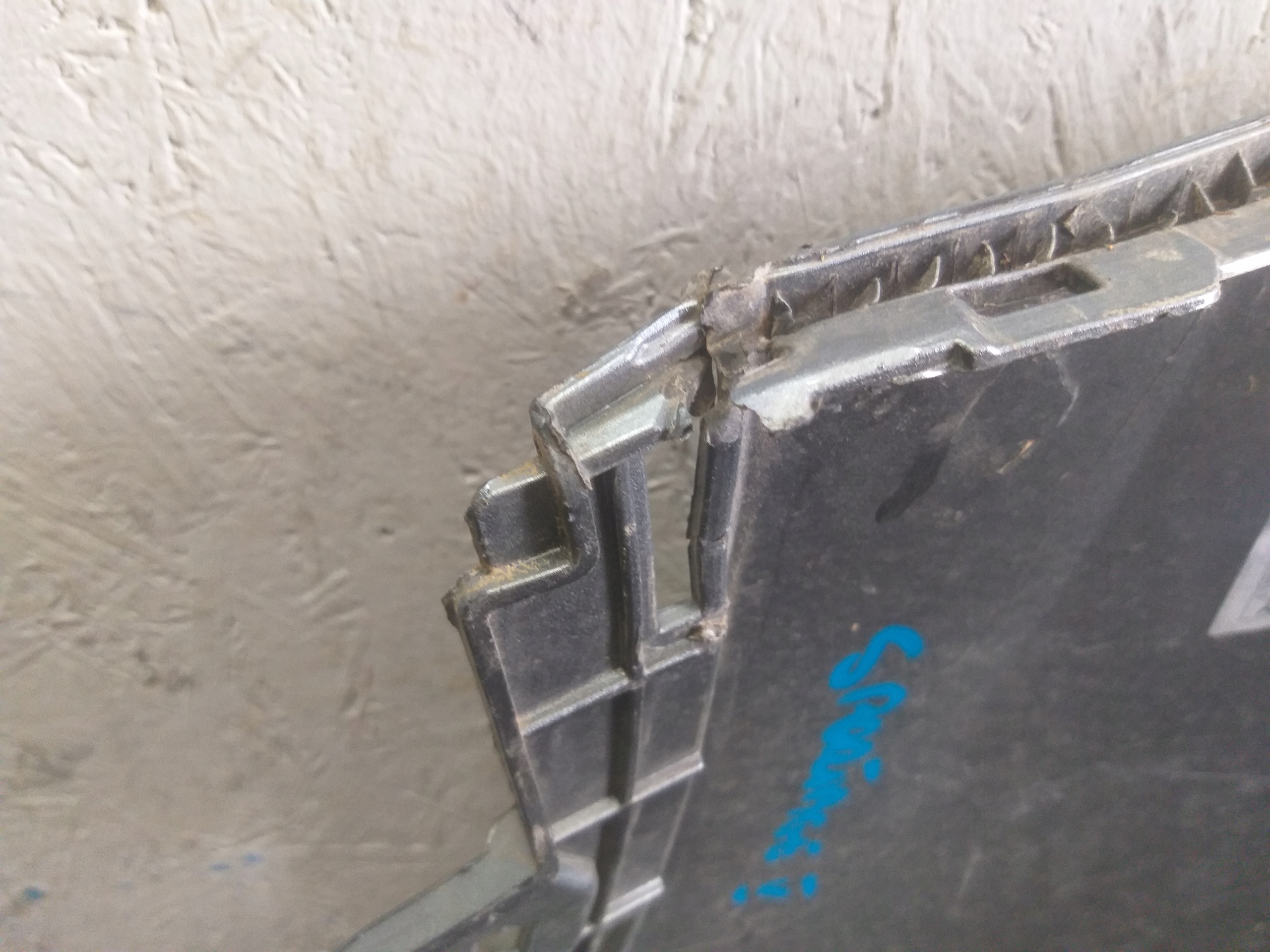 bumper rear part right corner KIA SPORTAGE V 5