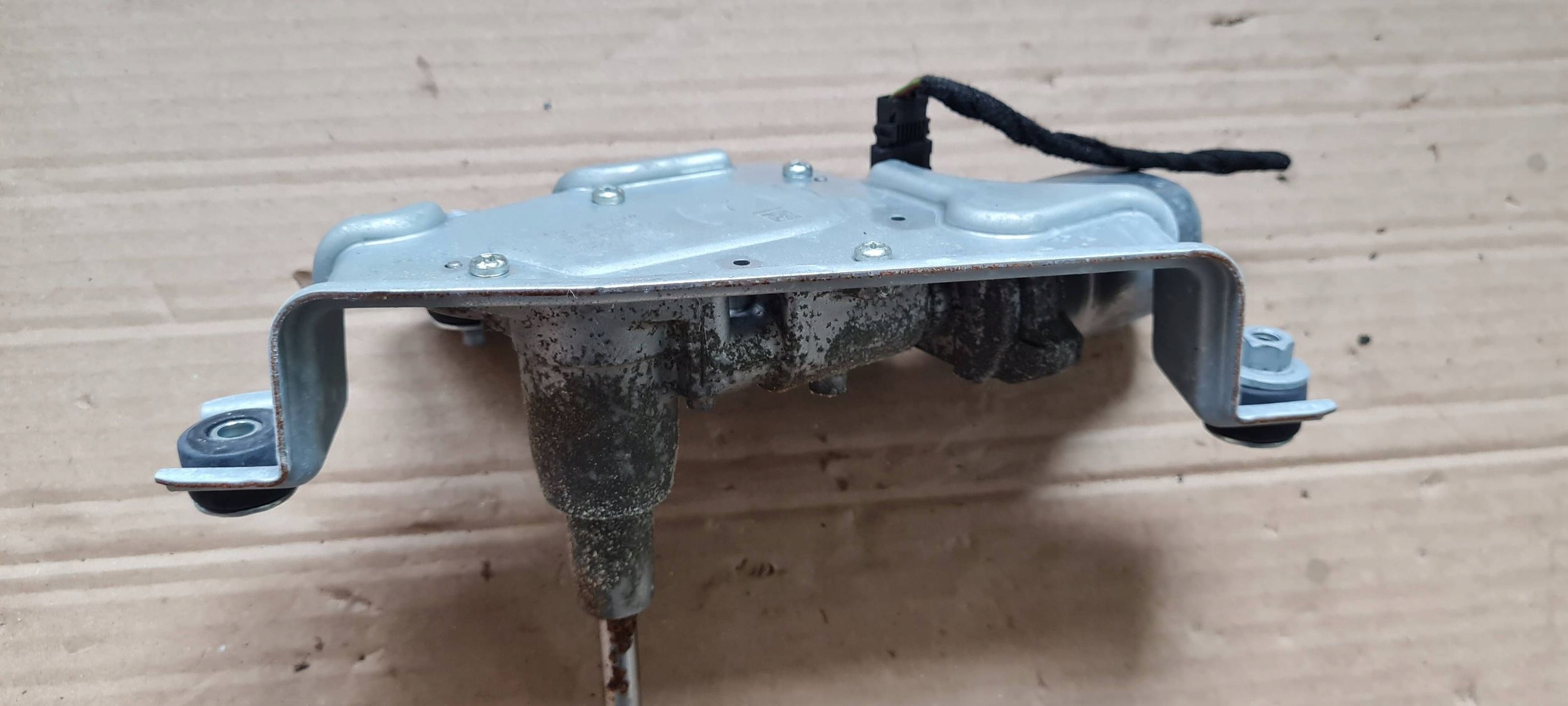 Chrysler Pacifica 2022 Micro moteur Mécanisme Vitres du capot Arrière 68233454AA