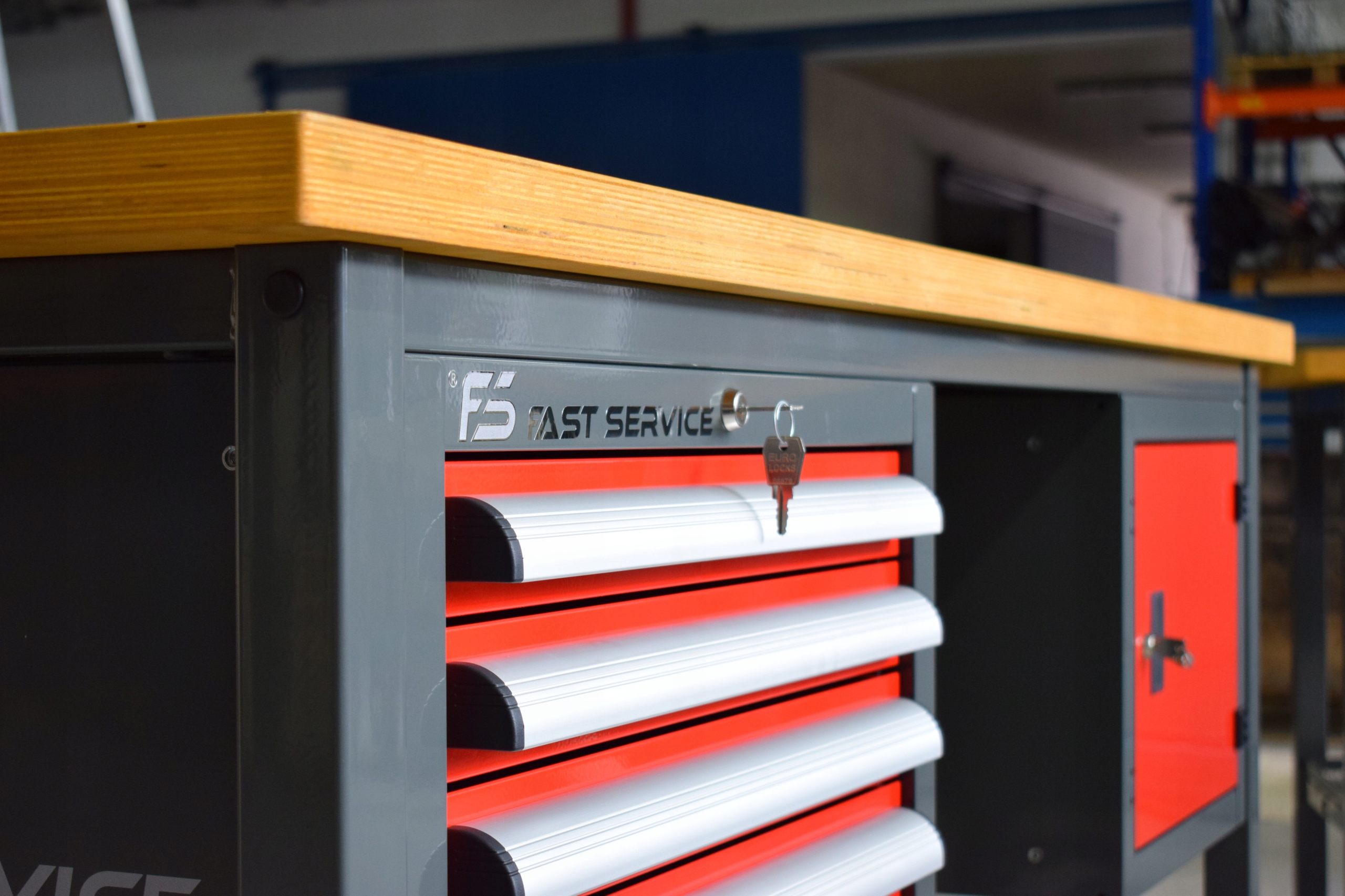 Solidny Ciężki Stół warsztatowy roboczy pod imadło Marka Fast Service