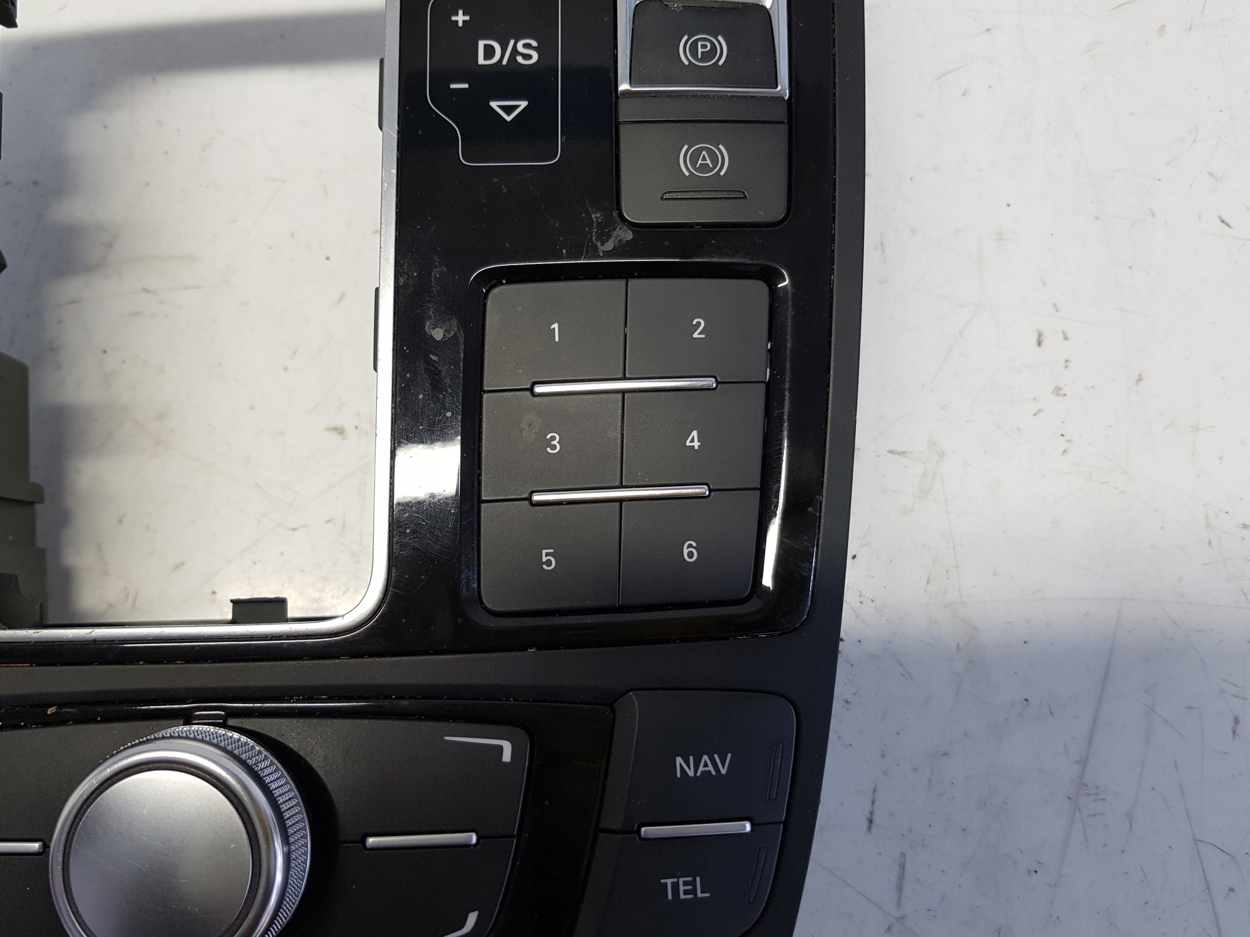 AUDI A7 C7 panel ovládání multimediami