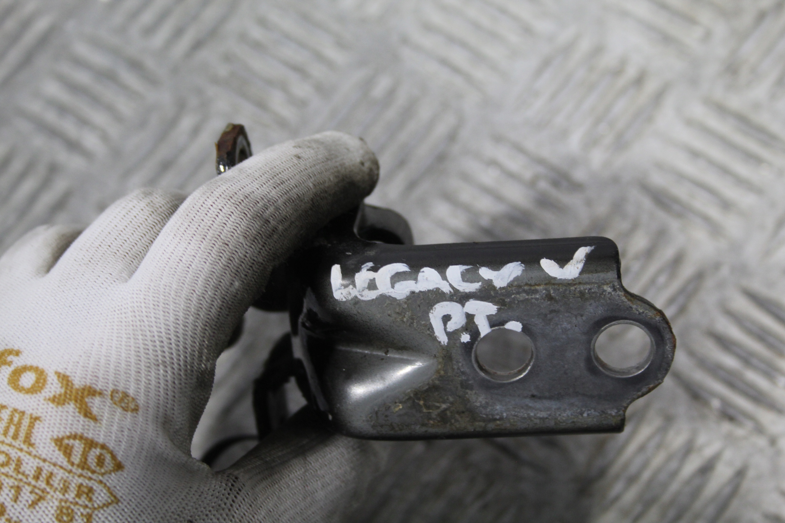 hinge door right rear part SUBARU LEGACY V 5