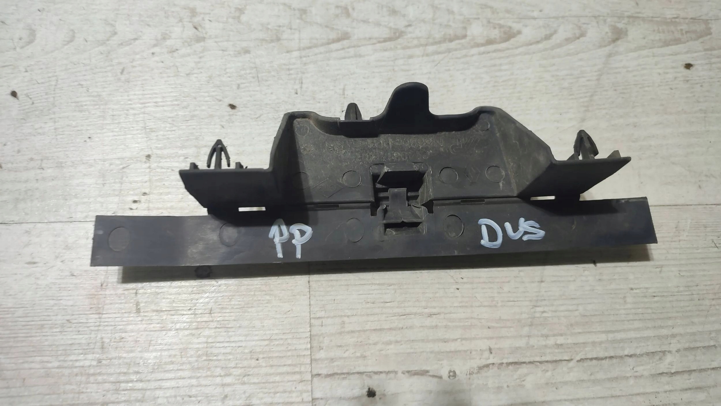 Dacia Duster II 17r 1.2 front side right steering wheel, air