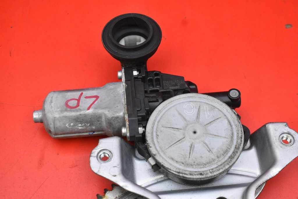 window regulator left front EU 83460-63J00 SUZUKI SWIFT 4 IV MK6 3D 04-10