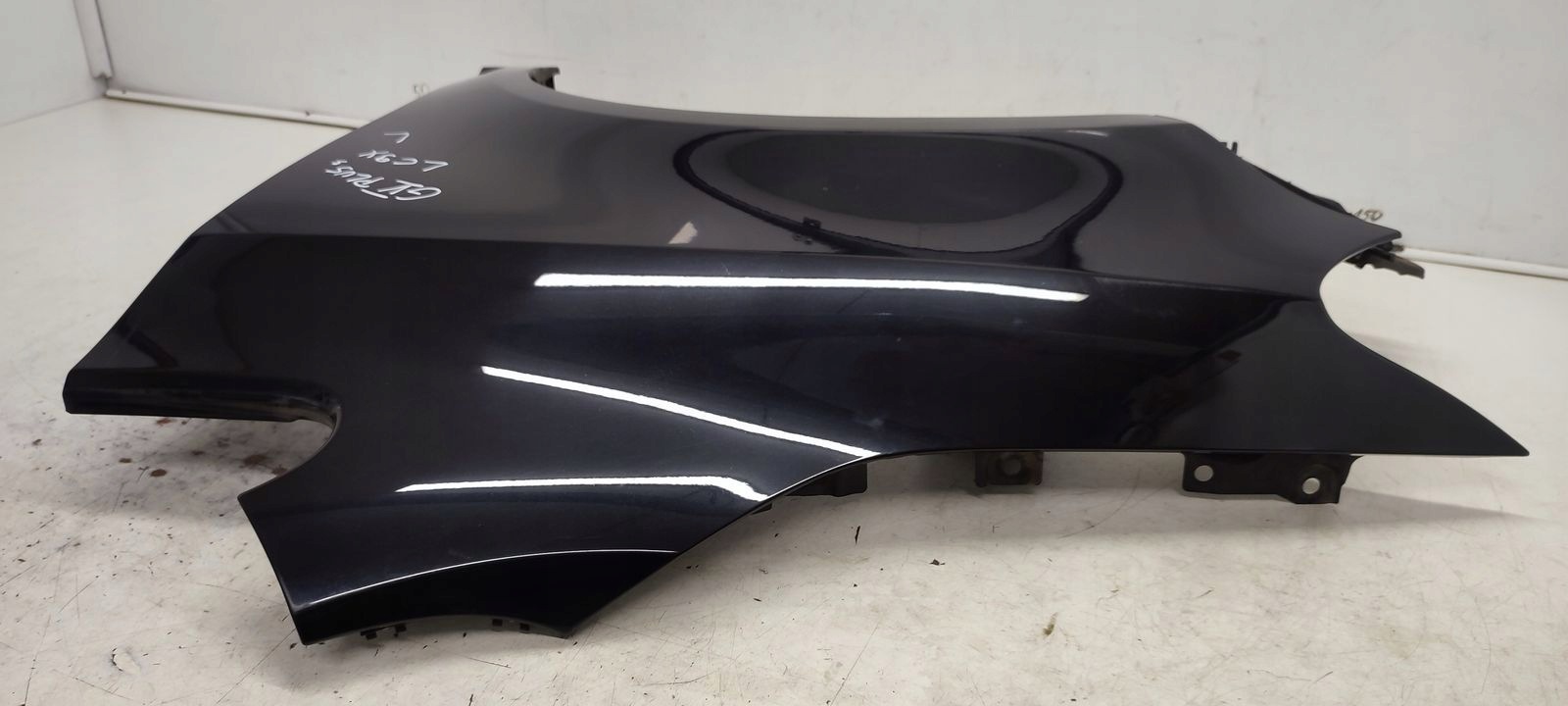 fender left front front VW Golf VI plus LC9X