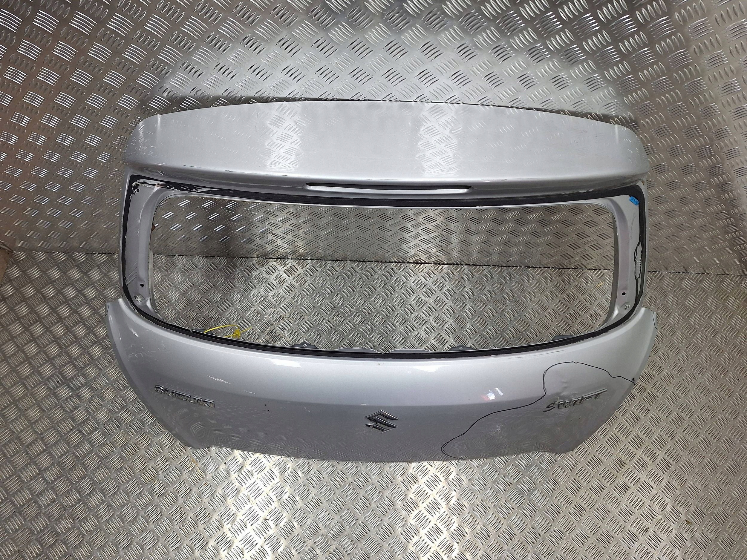 boot door SUZUKI SWIFT MK7 10
