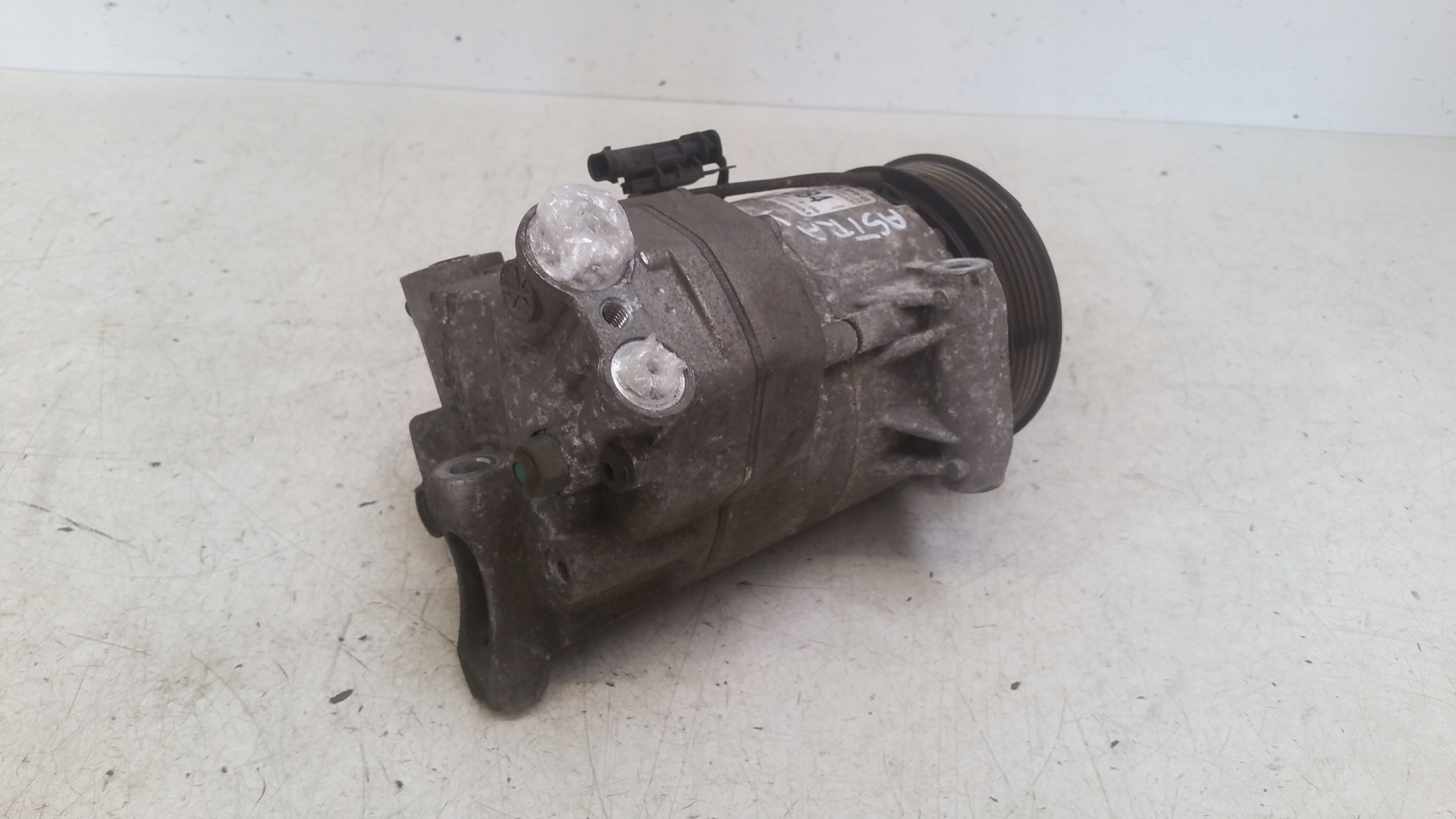 Klimakompressor klimaanlage 13335254 Opel Astra J