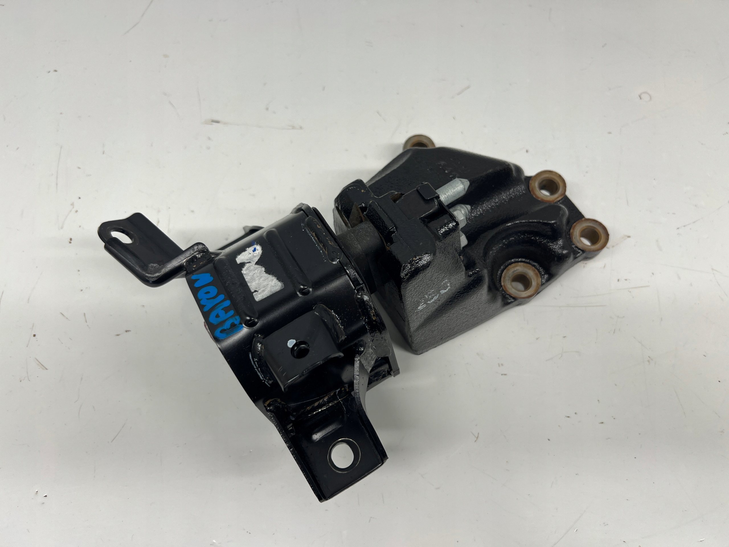 Hyundai Bayon 1.0 T-GDI Getriebehalter getriebe KPL