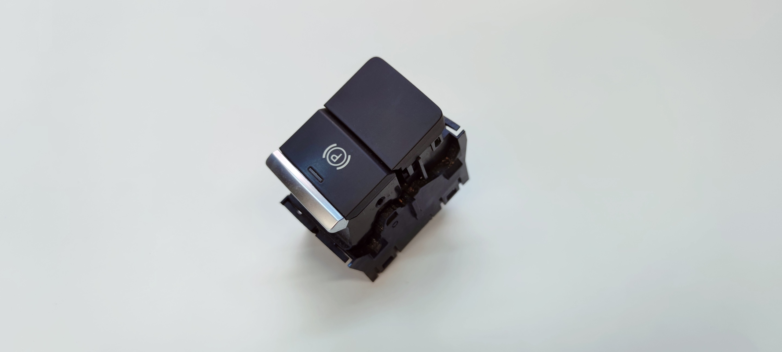 GUZIK elektrická brzda AUDI A4 B9 A5 8W1927225A