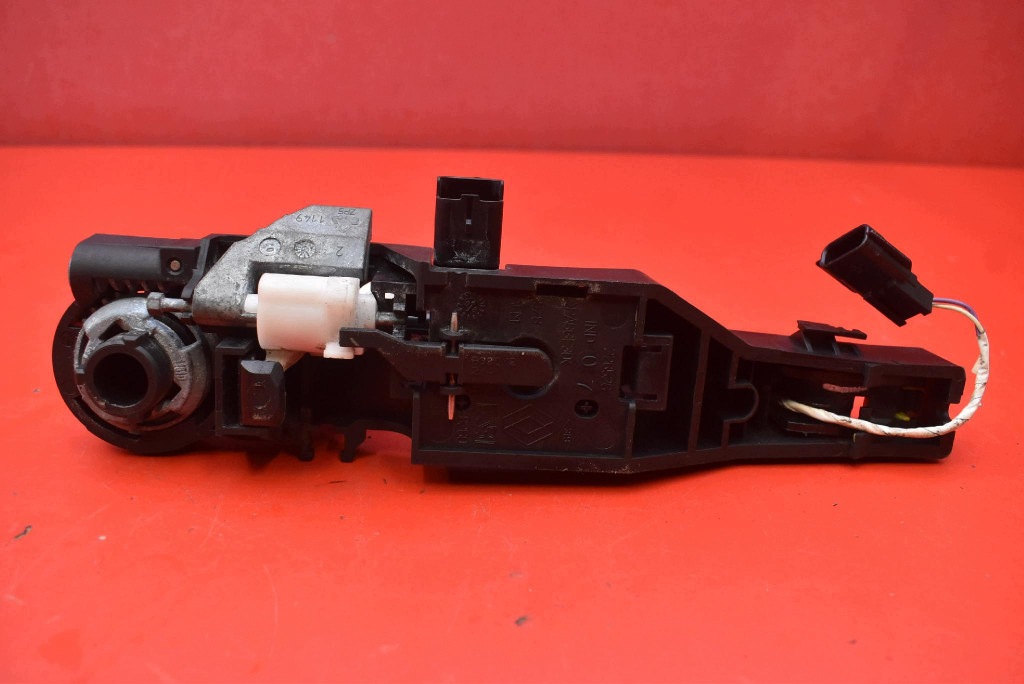 handle right front front NV676 226526 RENAULT LAGUNA 3 III GT HB 07-11