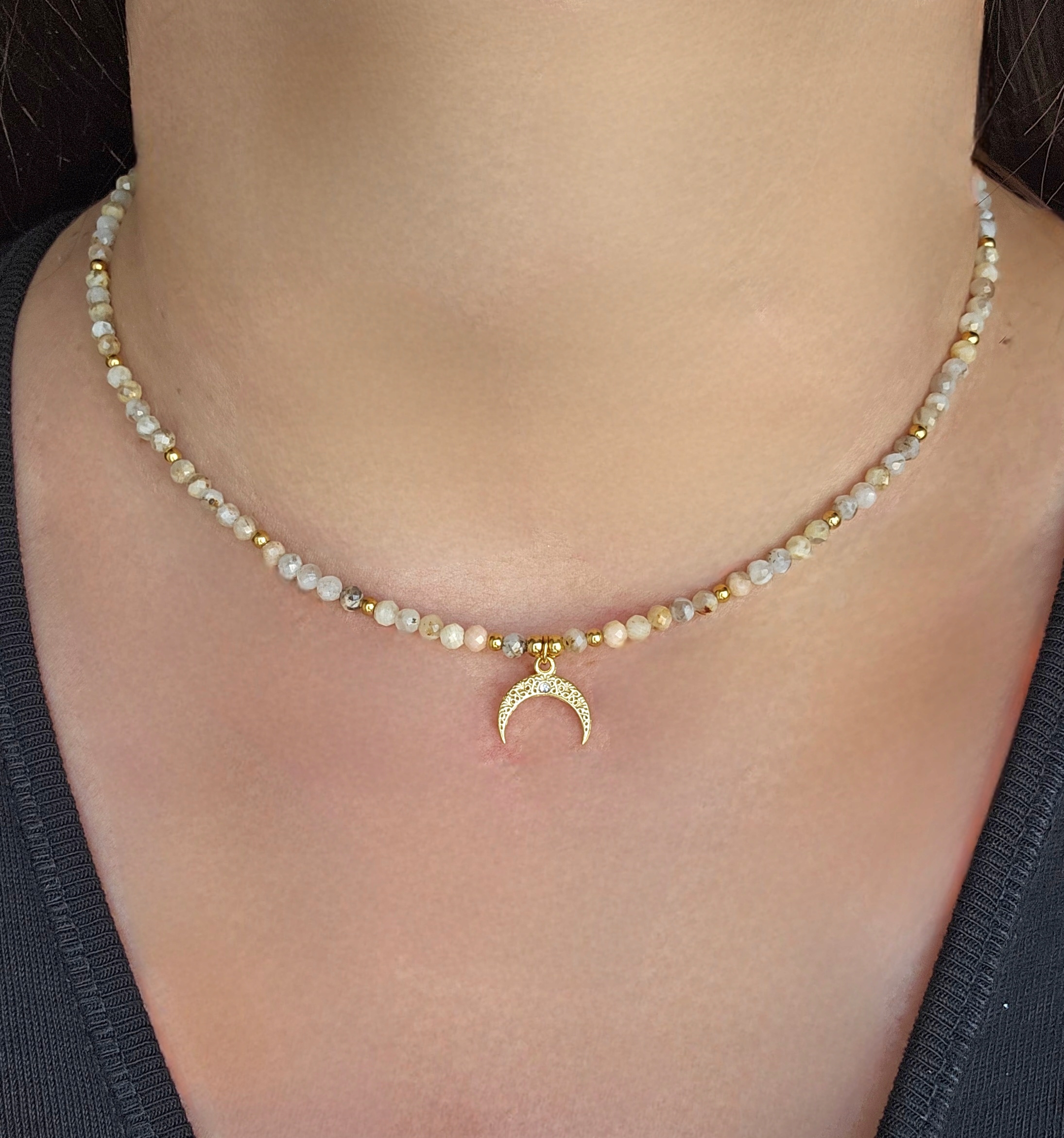 Naszyjnik Kamienie Agat Beżowy Zawieszka Ażurowy Księżyc Moon Lunula