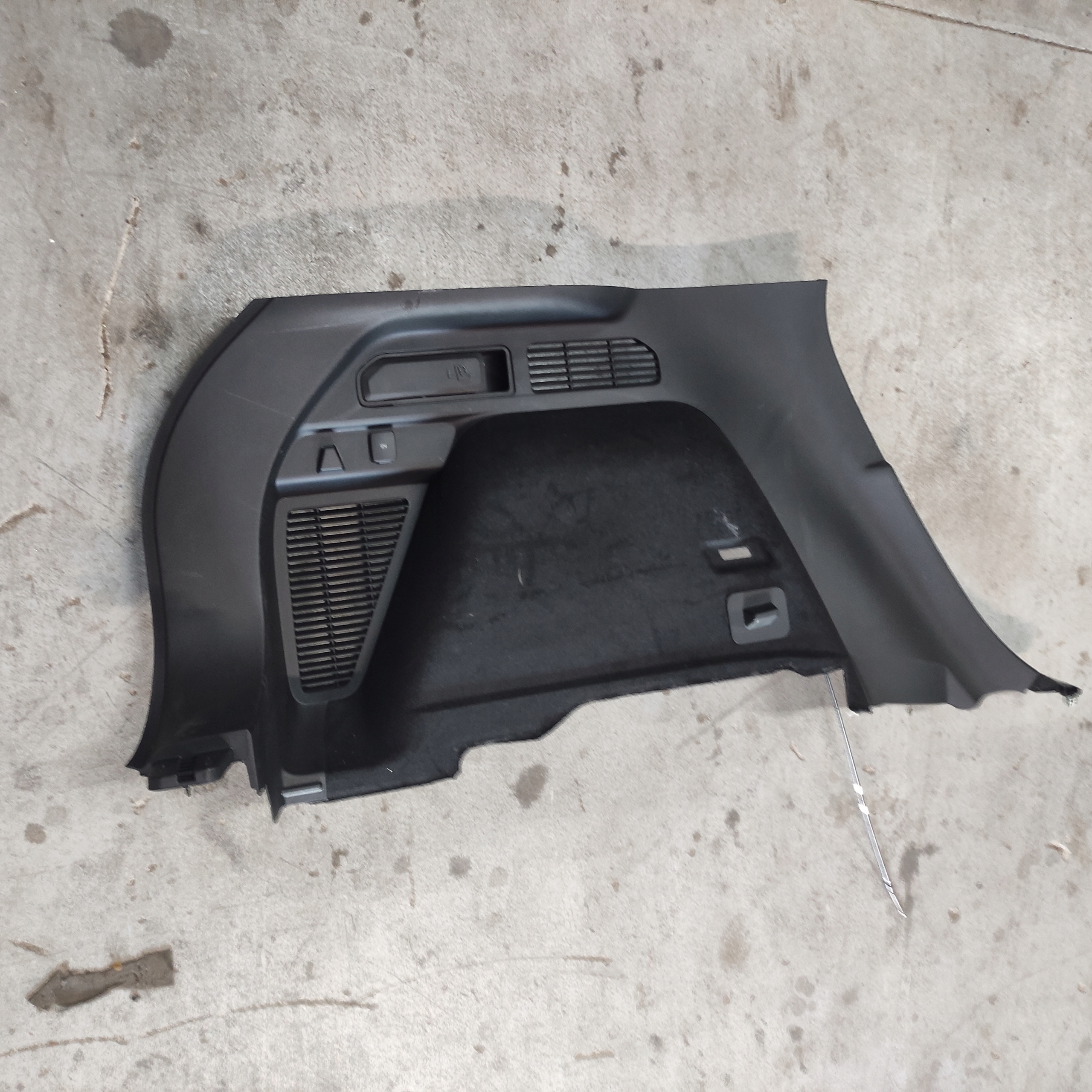 FORD KUGA MK3 BOCZEK BAGAŻNIKA LEWY TYŁ