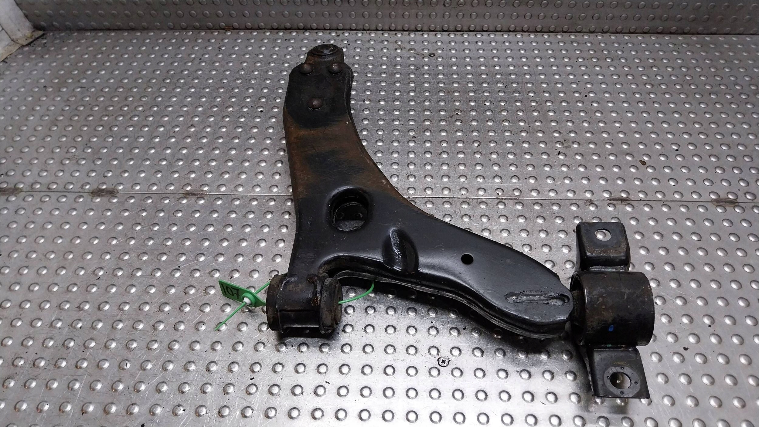 arm left front 98AG-3051-AK FORD FOCUS MK1