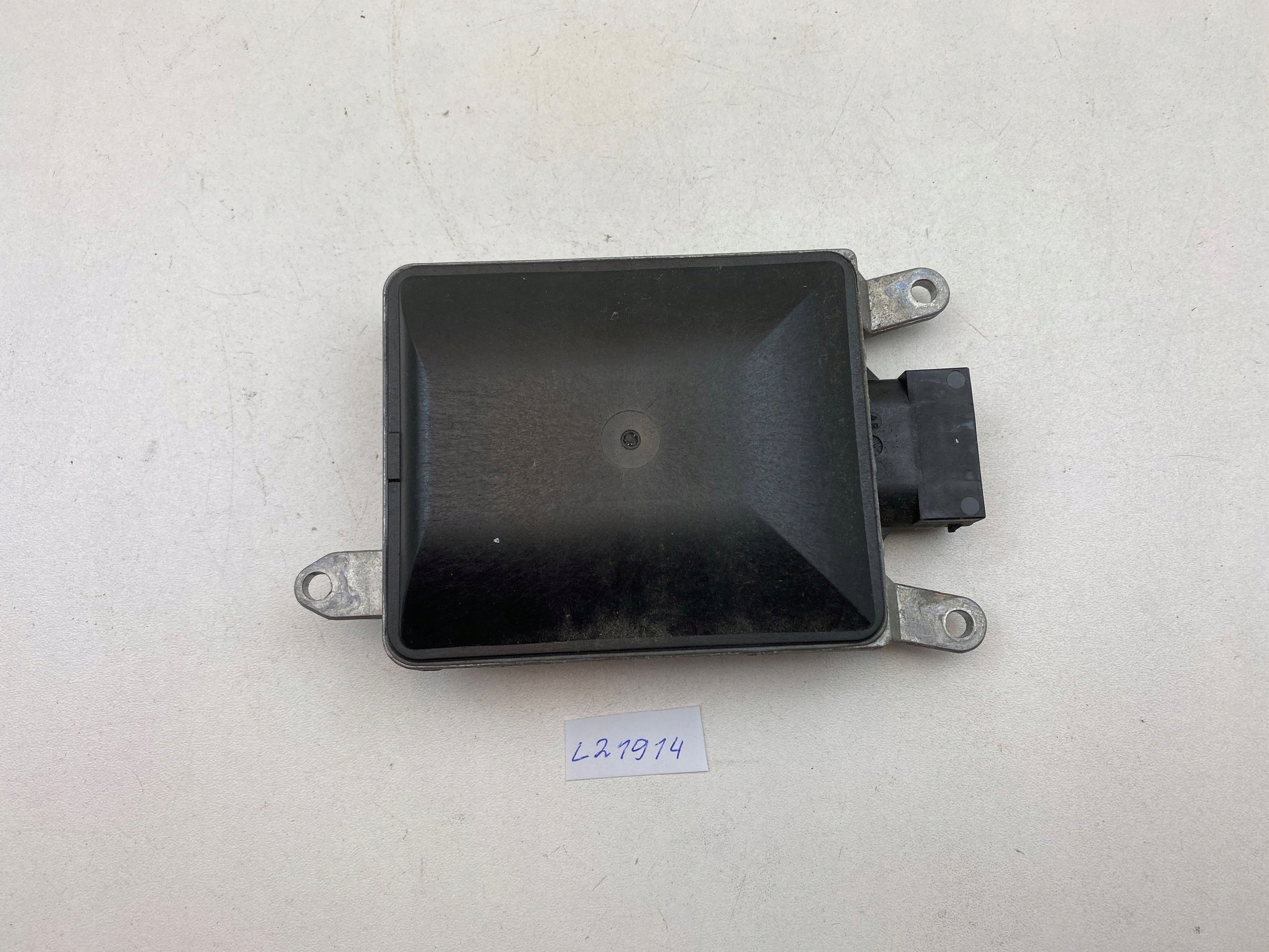 Датчик полосы движения Audi OE 4H0907568F