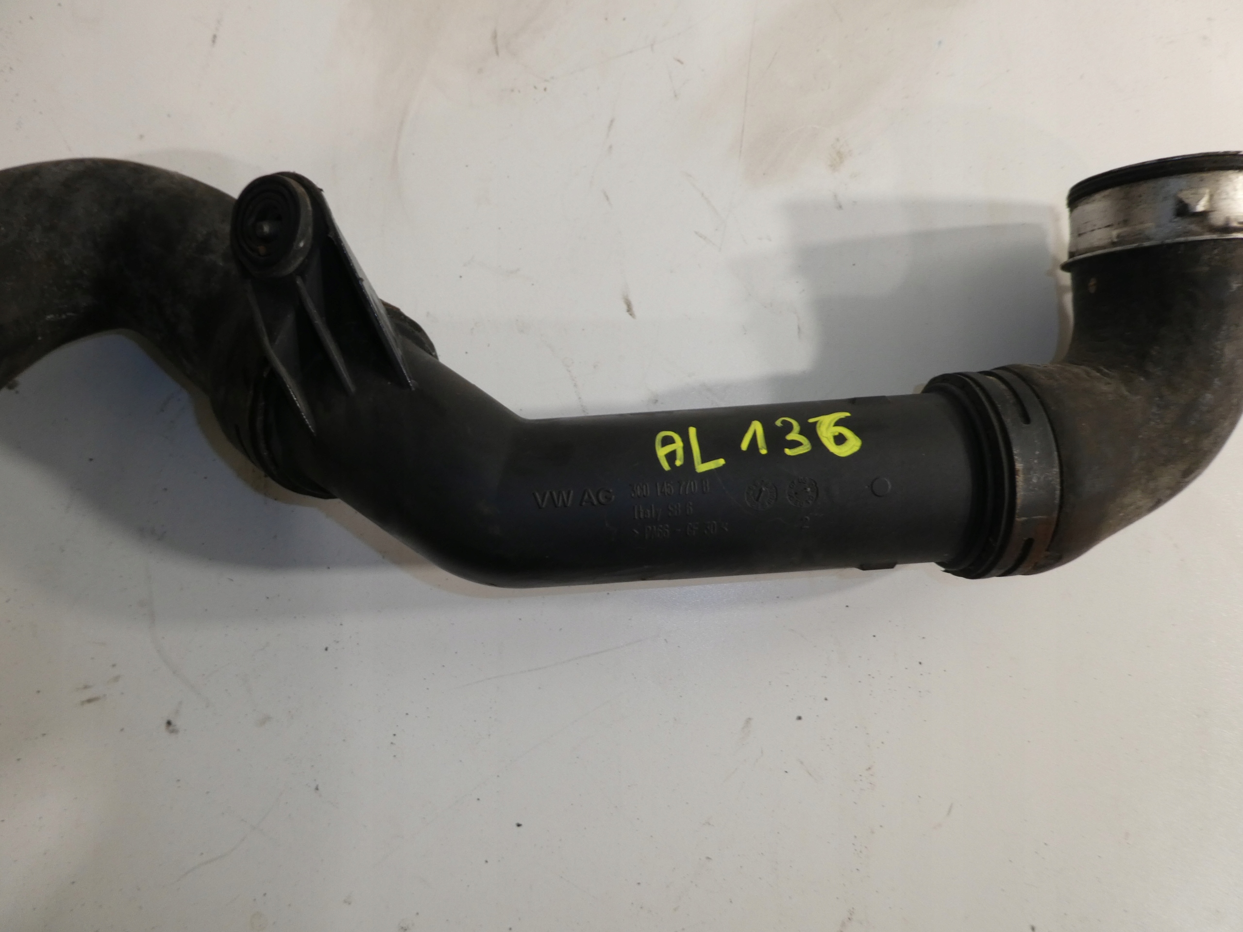 ROHR INTERCOOLER VW GOLF V 1.9 TDI BLS 3C0145770B