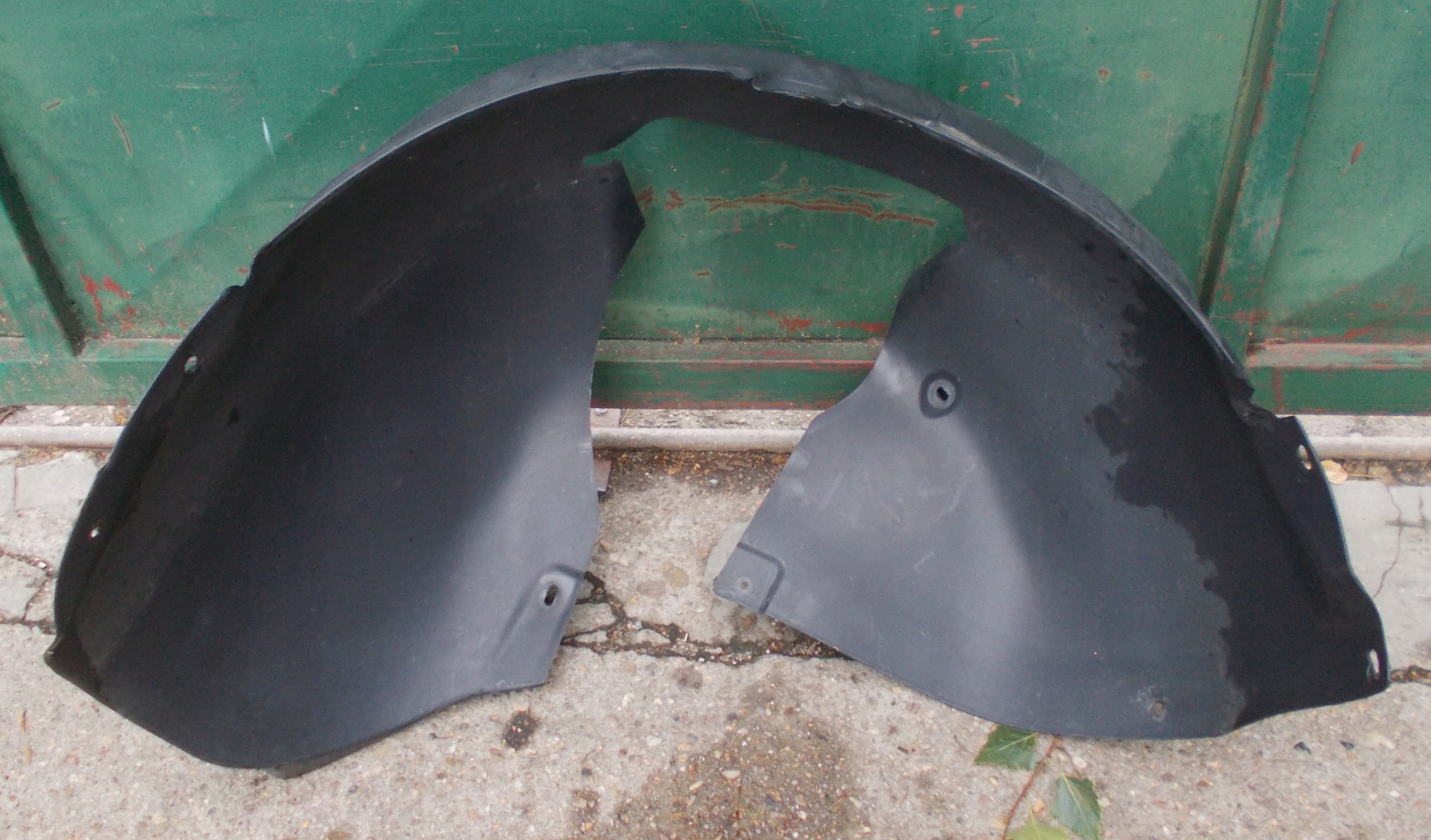 VW GOLF VI CABRIO 1.4 TSI 11R mudguard right front 5K0805978