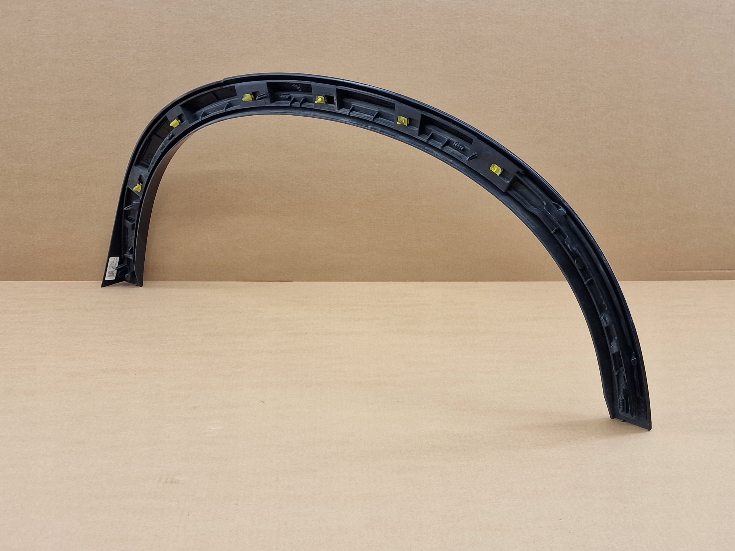 Moulage Couverture Aile Droite Arrière VOLVO XC90 Couleur 717