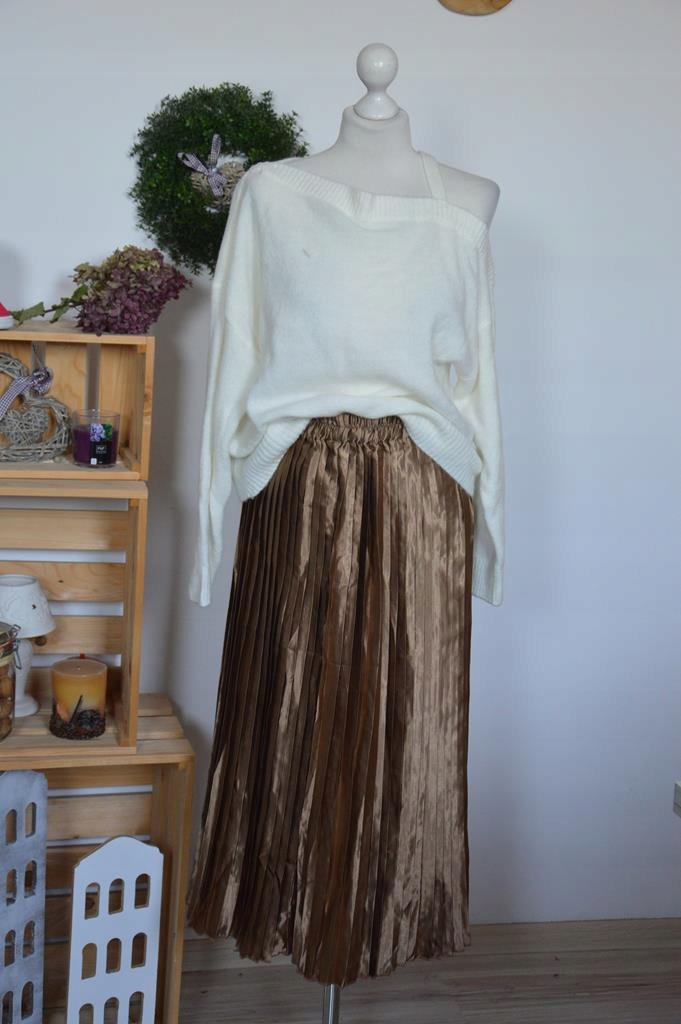 SPÓDNICZKA PLISOWANA ELEGANCKA S