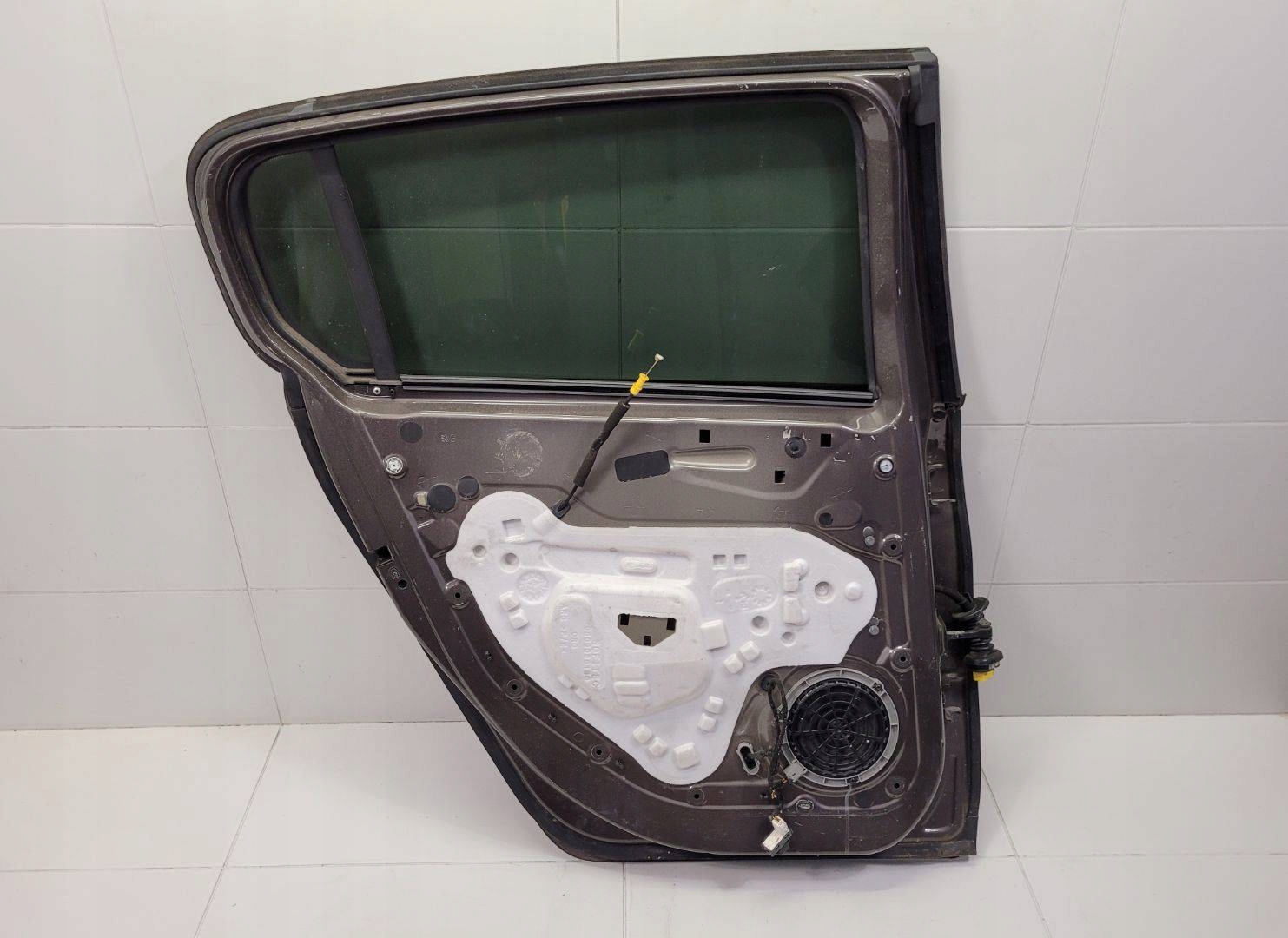 door rear part left side Peugeot 308 2 2016