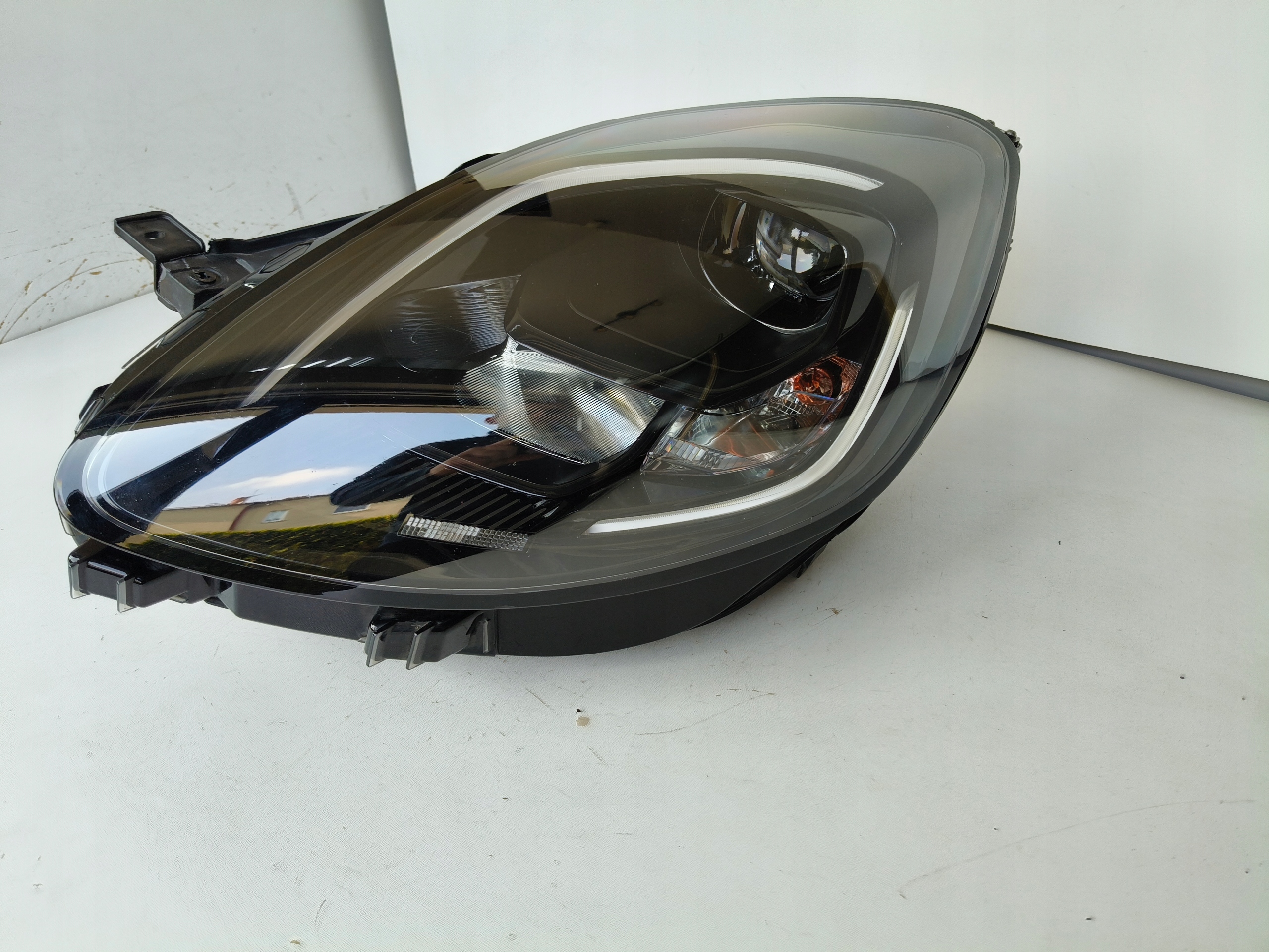 far lijeva REFLEKTOR FORD PUMA 19- LED