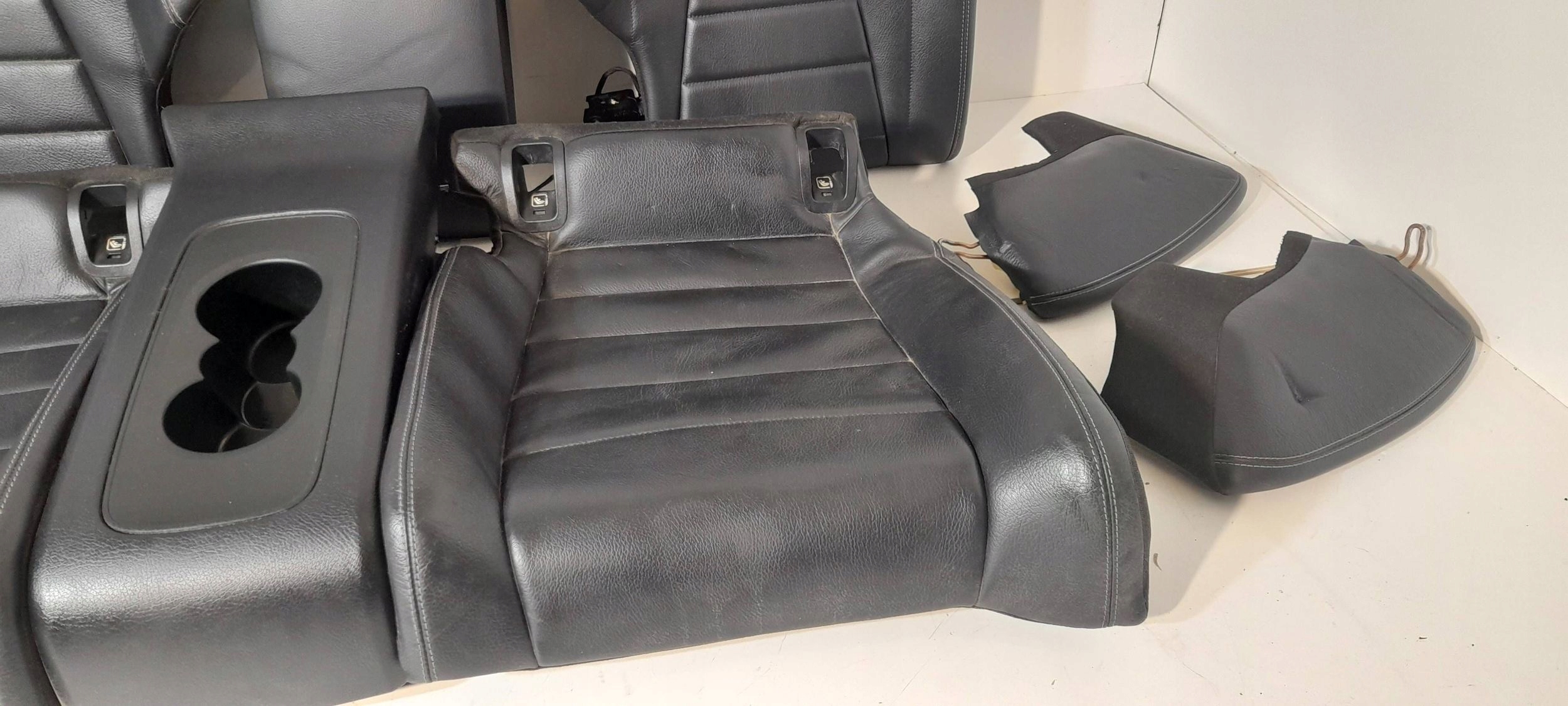 Mercedes-Benz E W213 Coupe Sitz hinten A2389204400 (MR2)