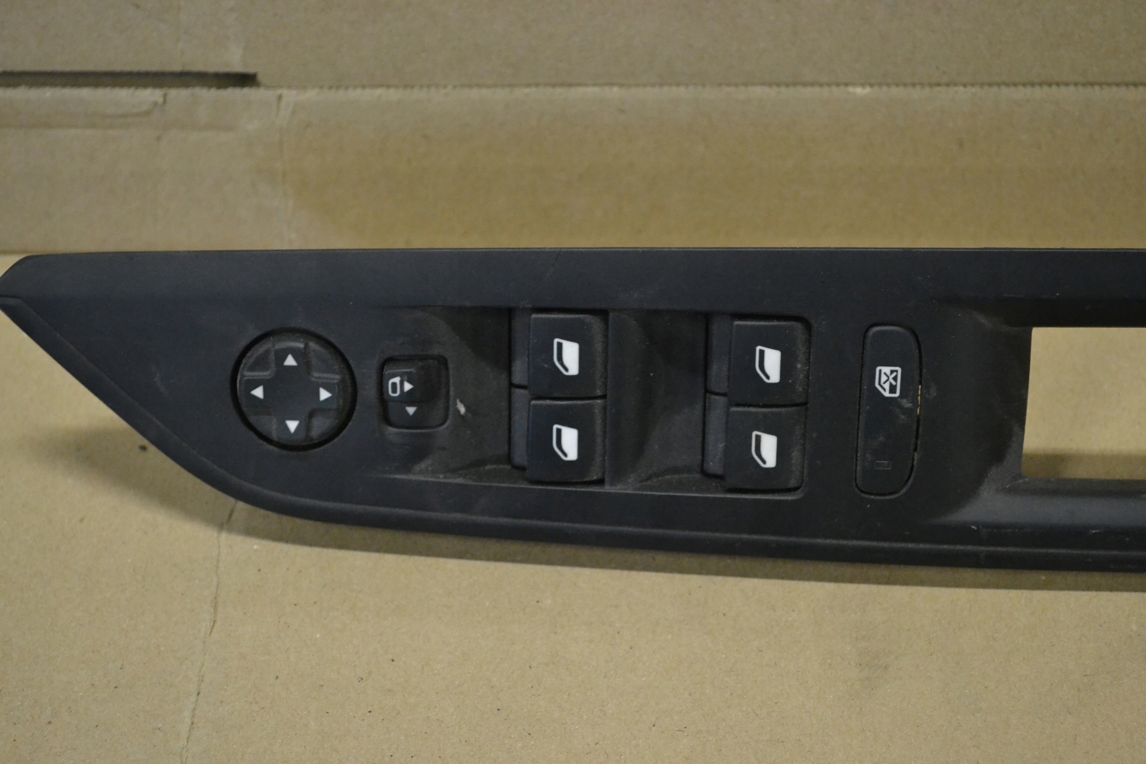 window control switch PEUGEOT 5008 98319761ZD-00
