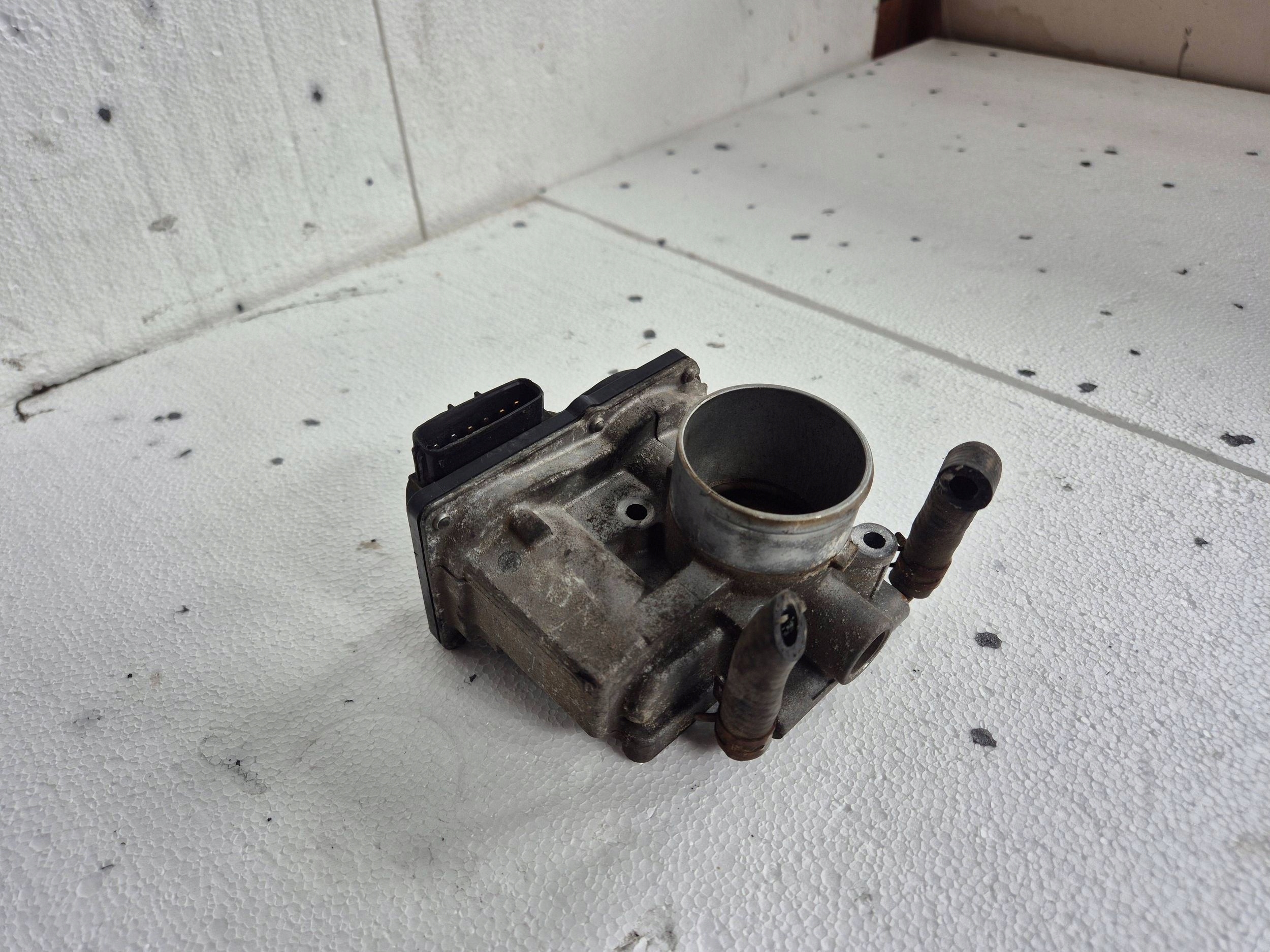 throttle flap 85LA-1820 Opel Agila B 10