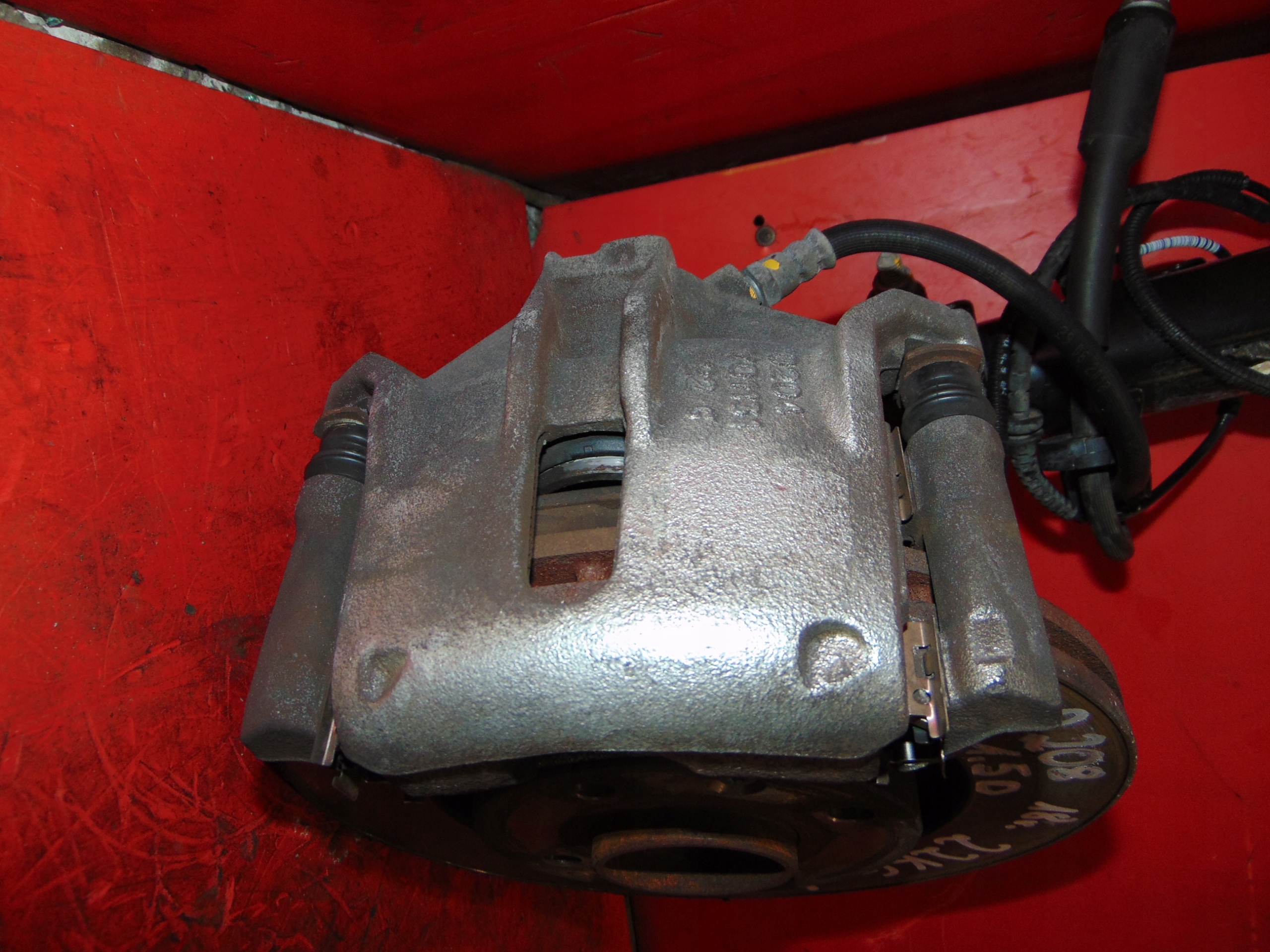 PEUGEOT 208 and 1.5 HDI swing shock absorber left