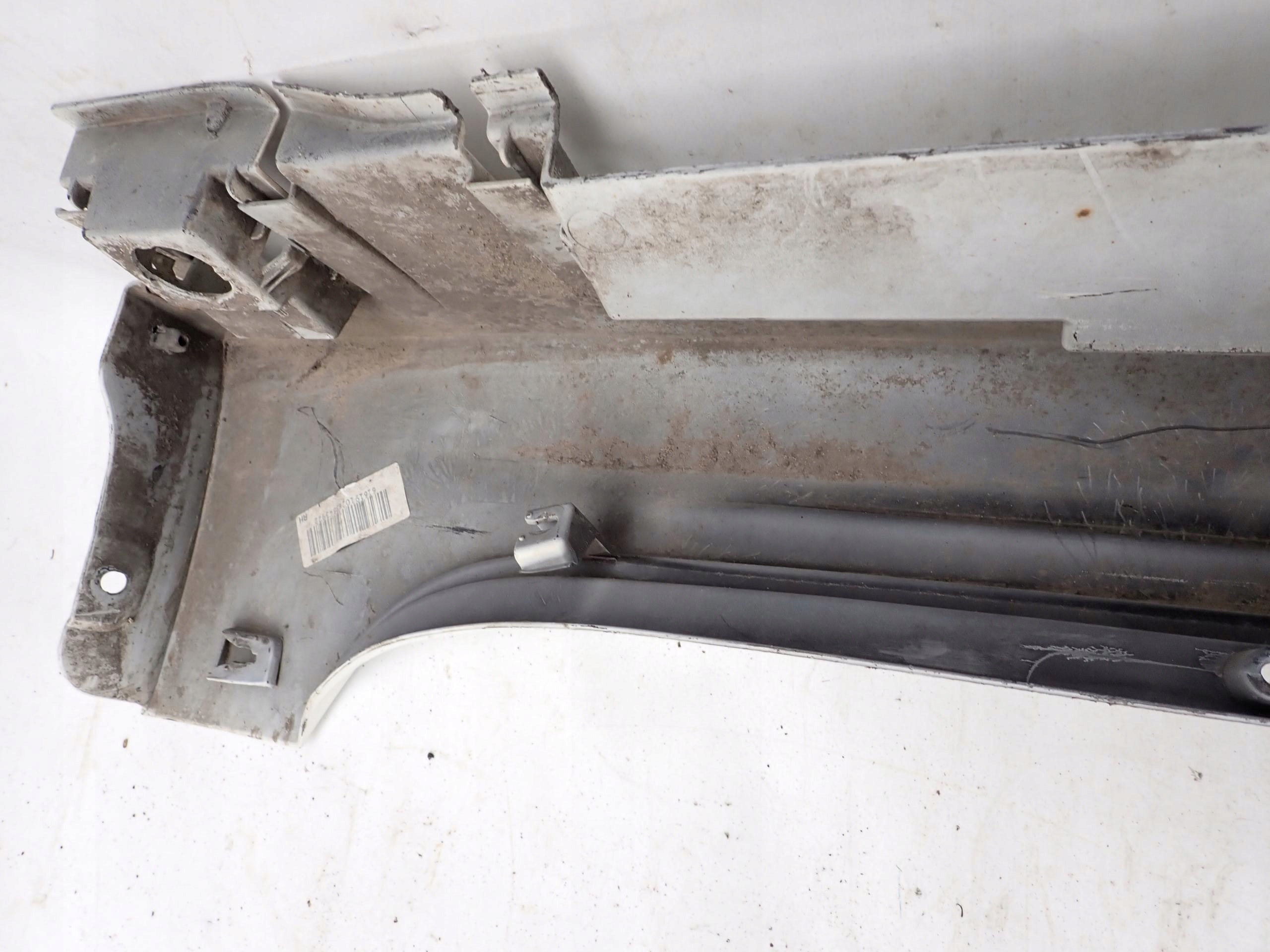 TOYOTA COROLLA E21 19- threshold right moulding threshold