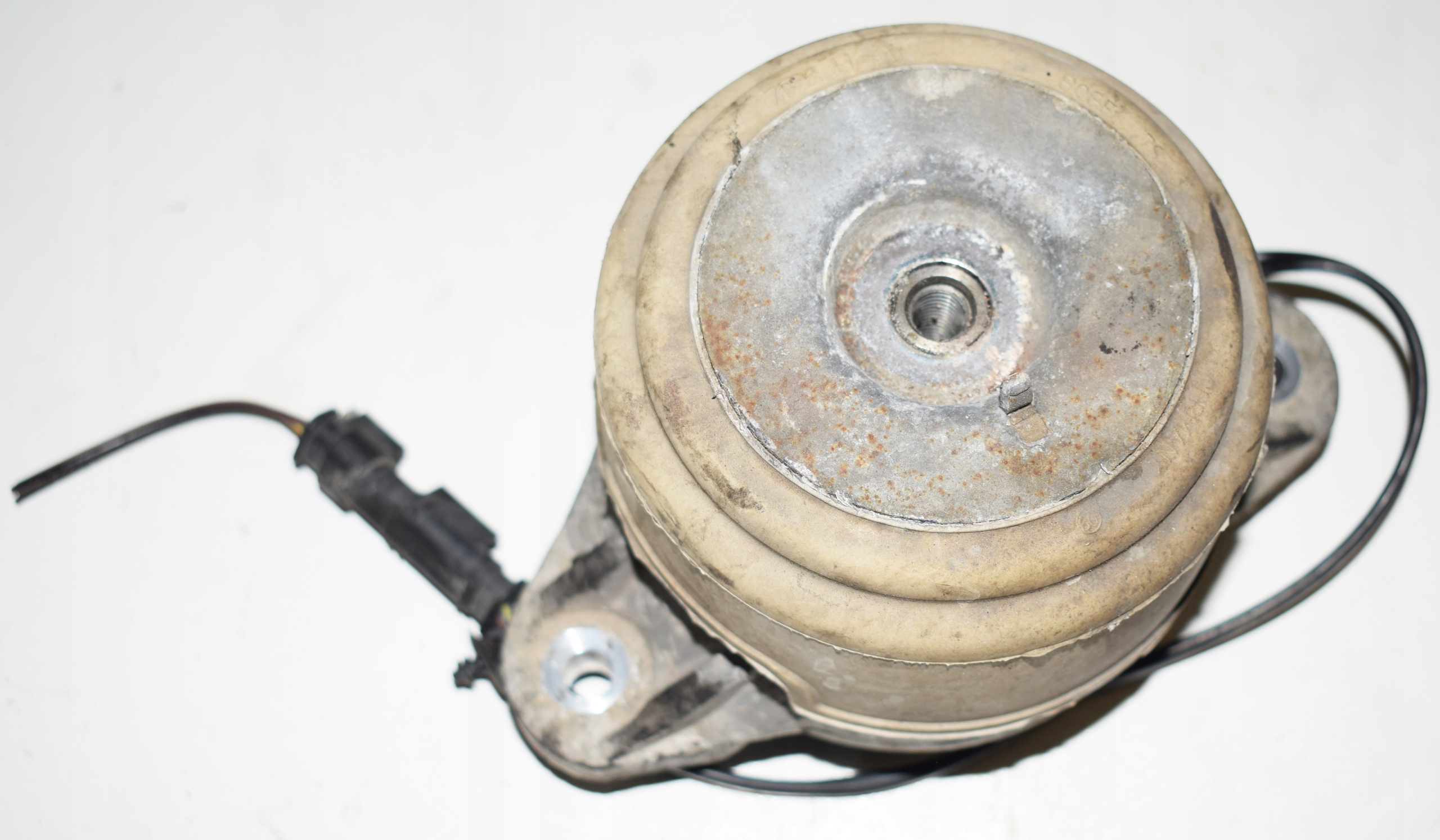 MERCEDES W204 350 3.0 CDI engine mount A2042403917 support