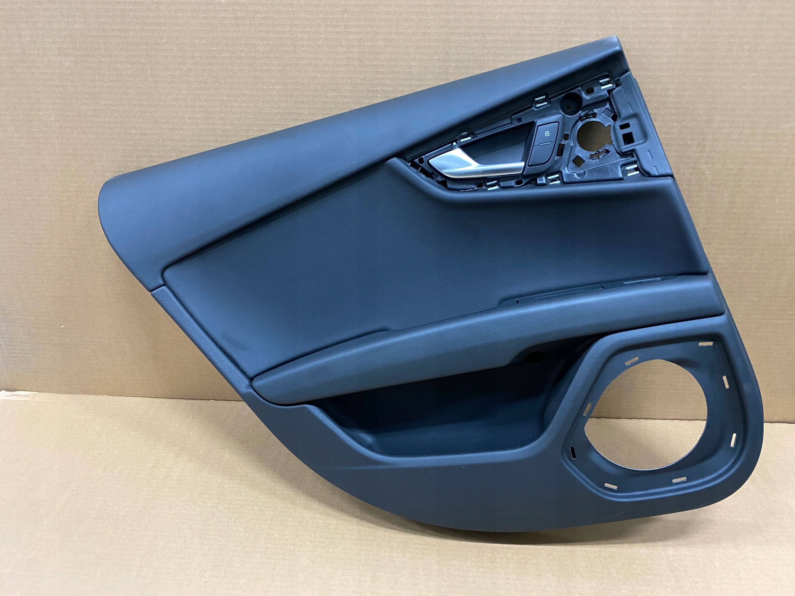 AUDI A7 4G upholstery side door left rear part leather