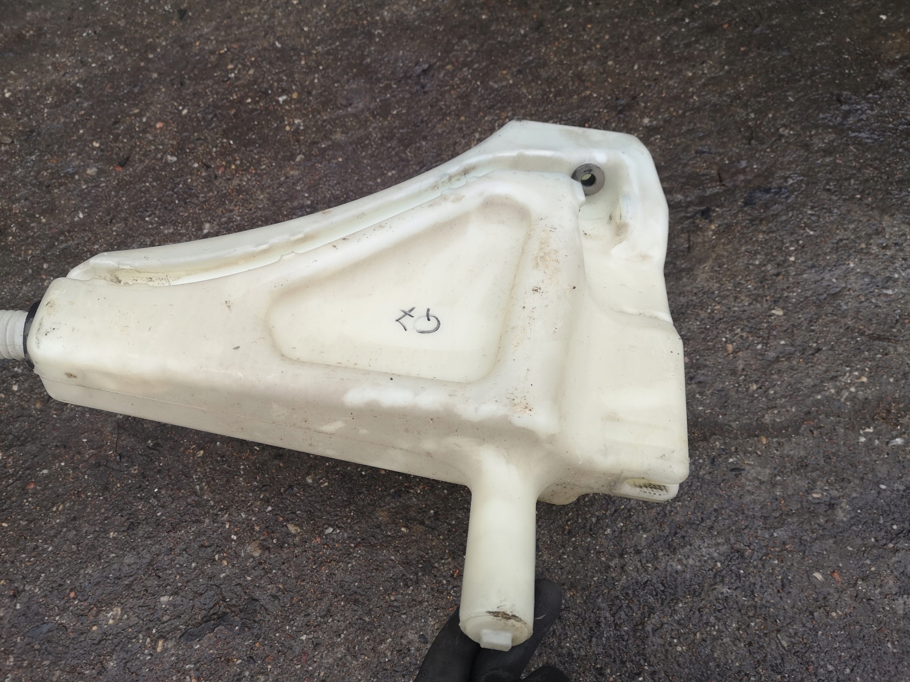 AUDI Q7 3.0 Behälter des Gasses Spritzdüse 4L0955453
