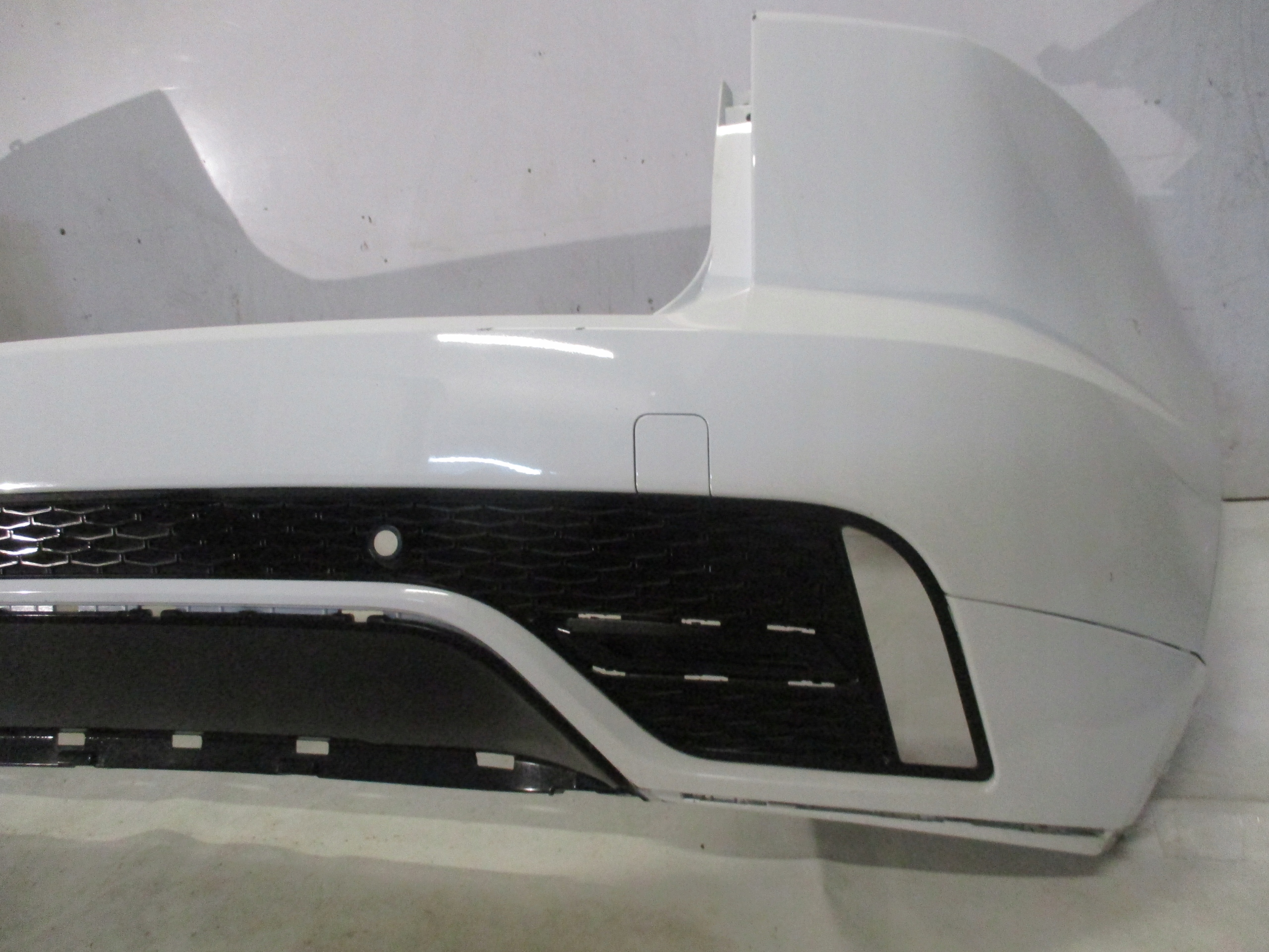 bumper rear part Jaguar E- Pace 540 lift 17-19r PDC J9C3-17D781-A