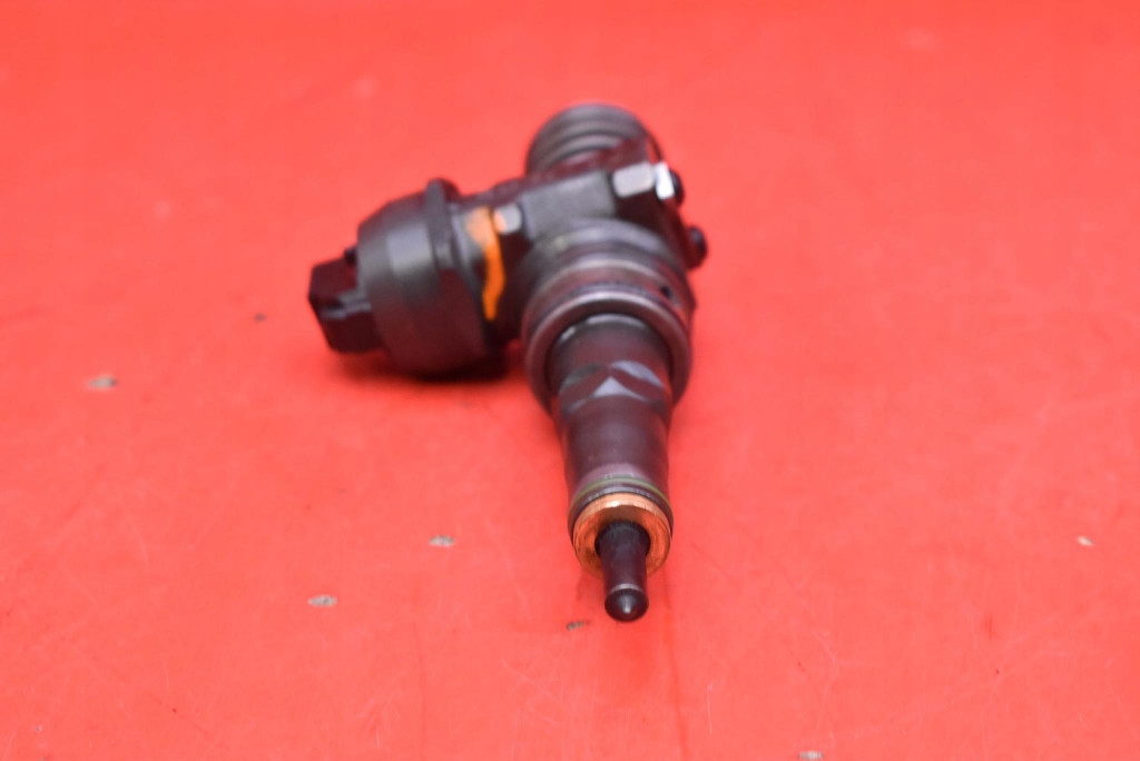 Einspritzdüse Einspritzdüse 038130073AG 0414720215 VW GOLF 5 V PLUS 1.9 TDI 105 KM