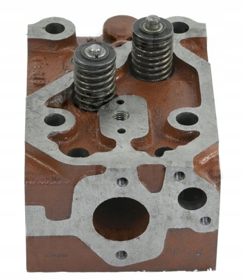 46505110, 950501 - ГОЛОВКА ДВИГАТЕЛЯ КОМПЛЕКТ. URSUS C-360 C360 STYR