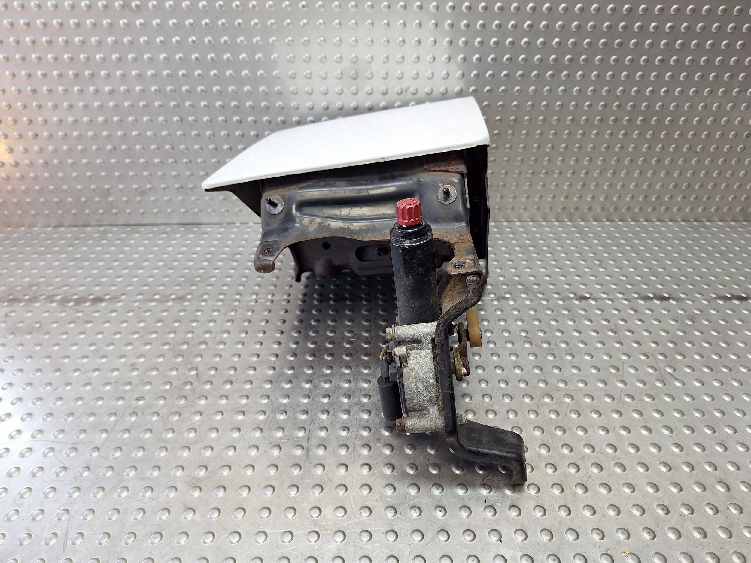 light left front REFLEKTOR TOYOTA MR2 and AW10 AW11 84-89 EUROPA
