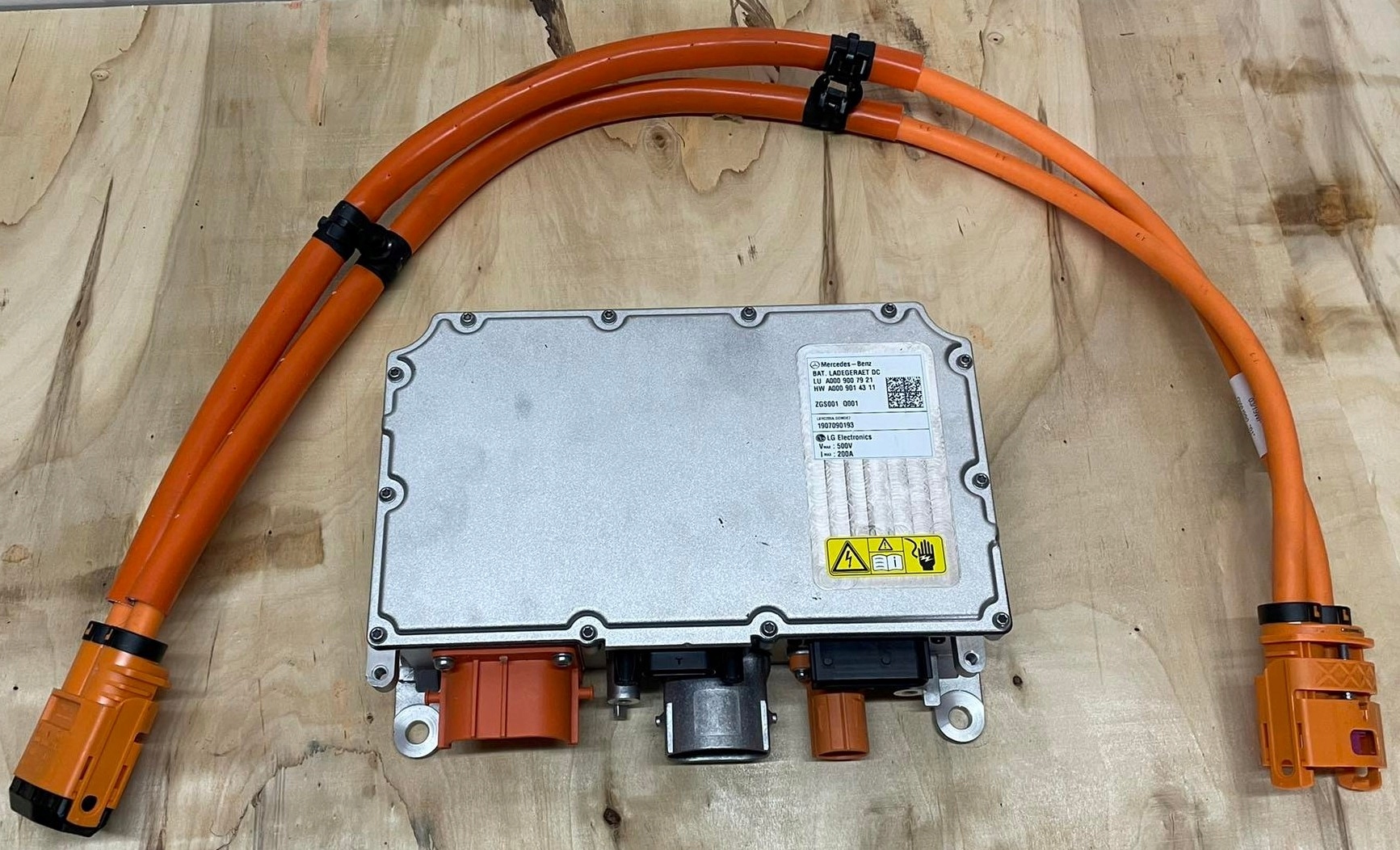 Новий модуль зарядки Mercedes A0009007921