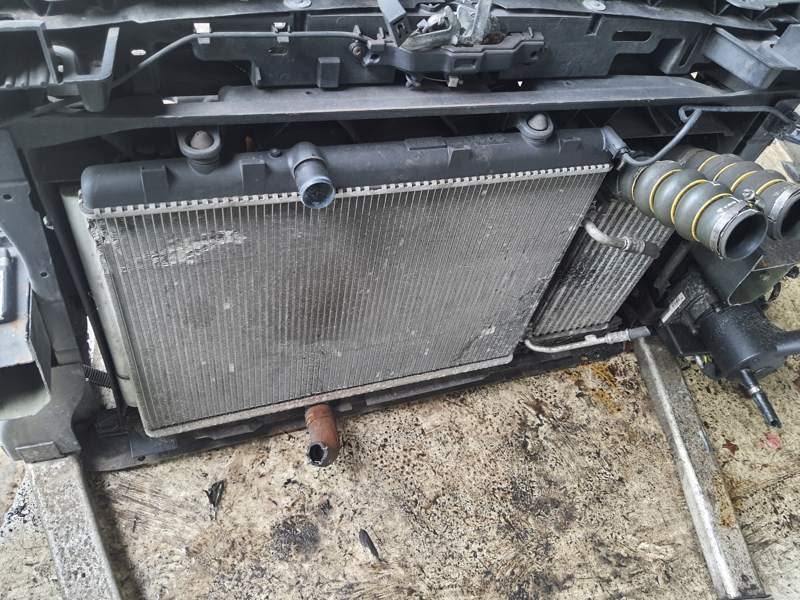 PEUGEOT 5008 08-13 support panel for radiators HDI