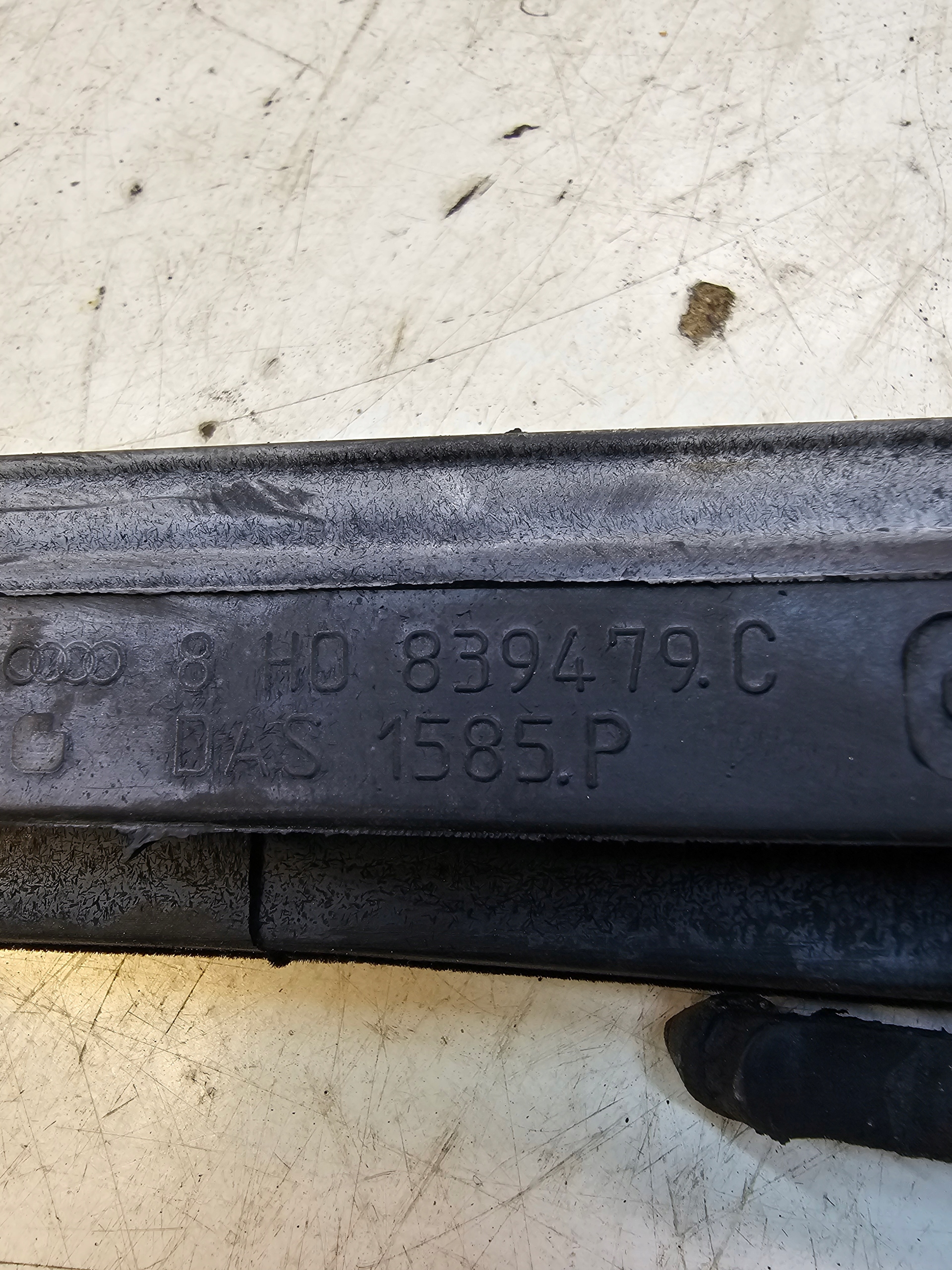 Joint Vitres Arrière L AUDI A4 B6 CABRIO 8H0839479C