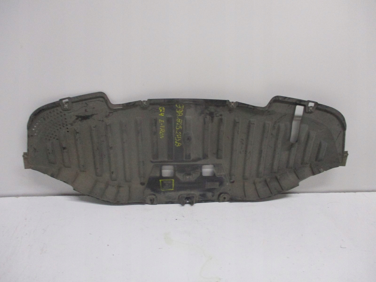 abdeckung Blende Abdeckung unter Stoßstange AUDI Q4 E TRON 89A825213B