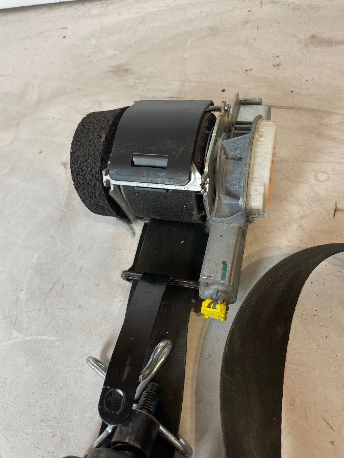 tension belt safety front front right Ford Fiesta MK7