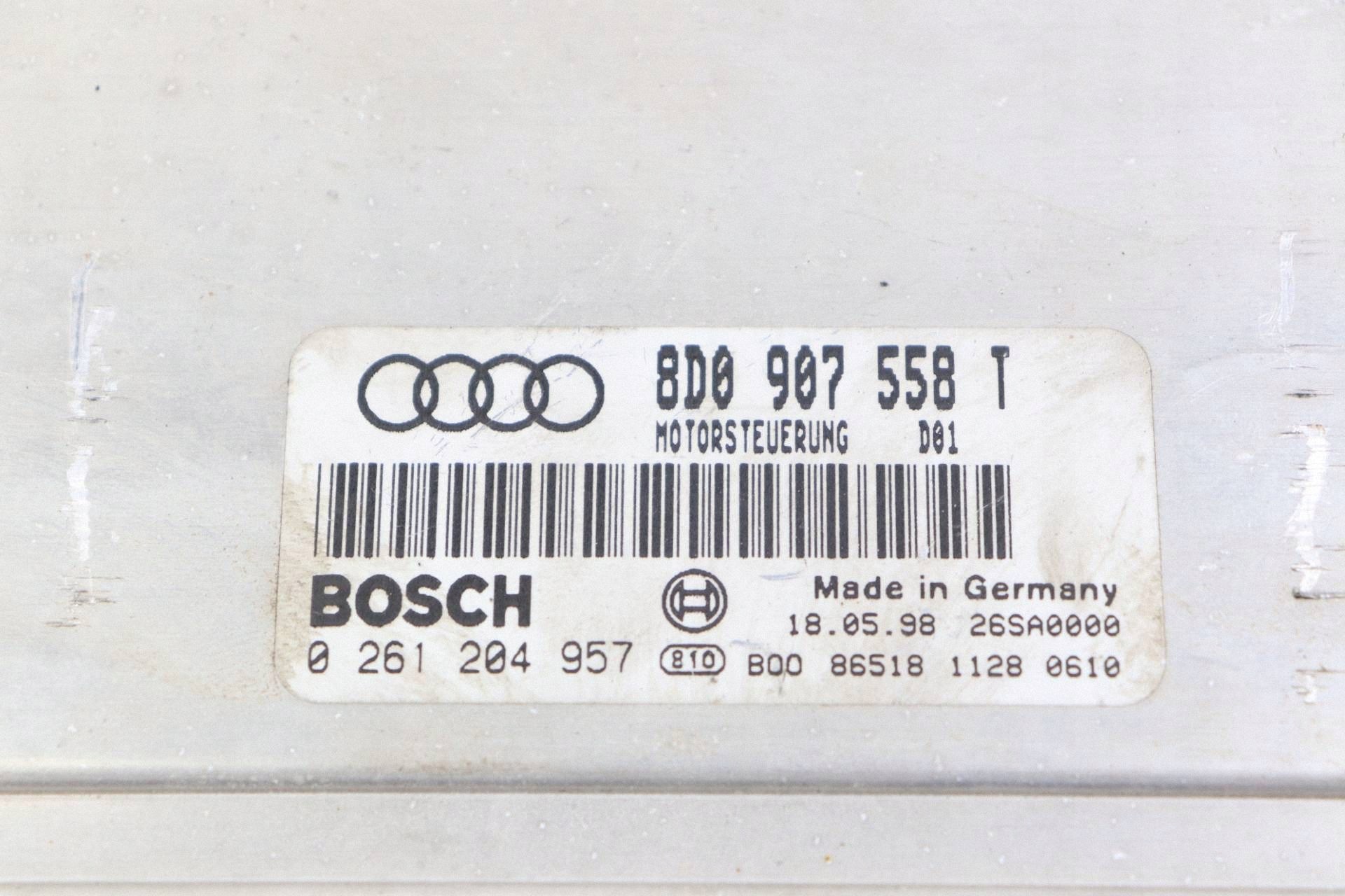 AUDI A4 B5 module unité de commande électronique uce moteur 1.8 8D0907558T 0261204957