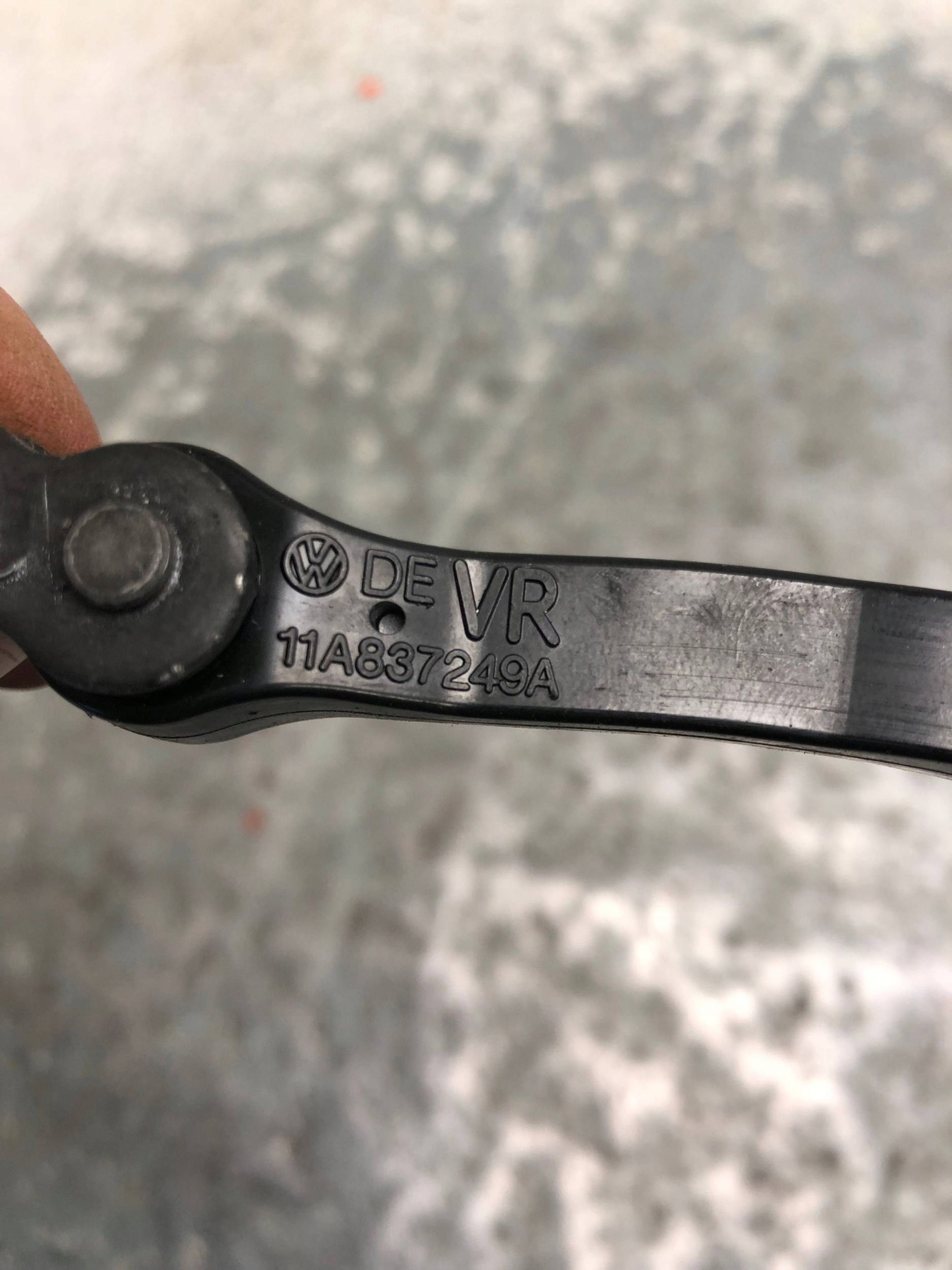 limiter door front VW ID4 ID.4 11A837249A