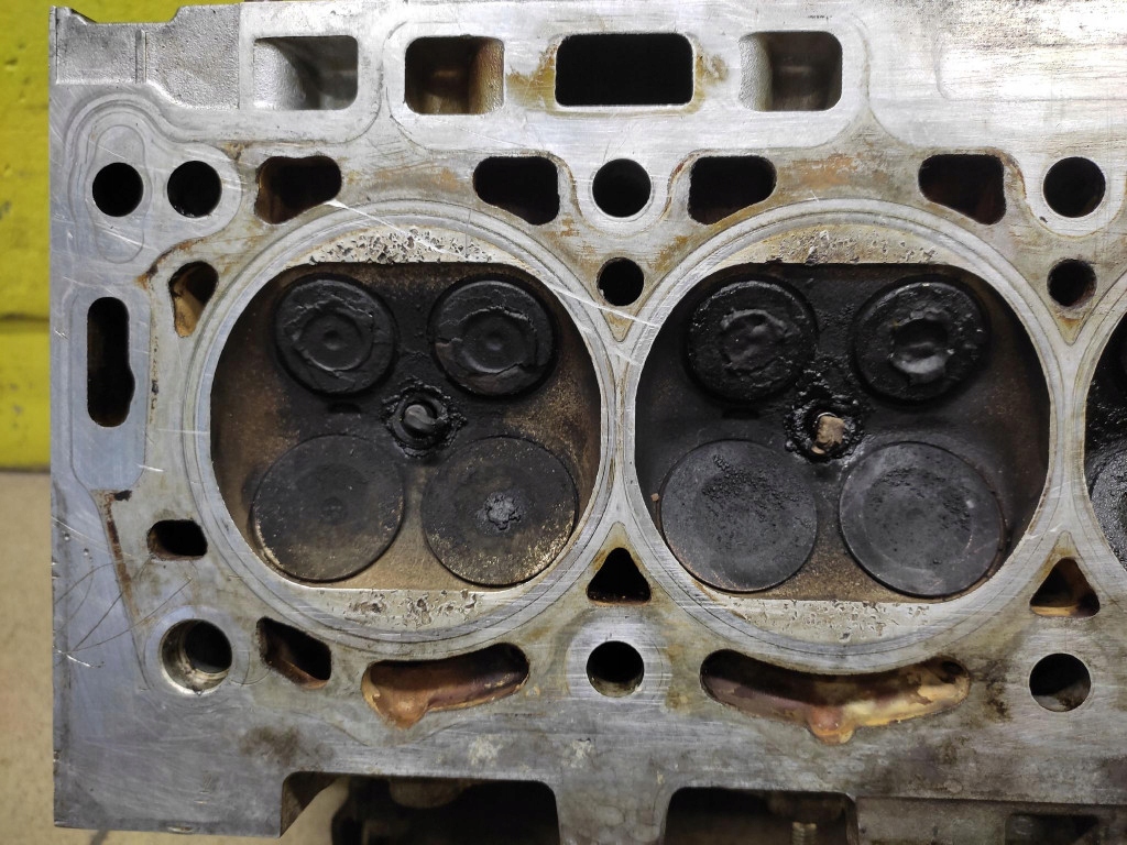 PEUGEOT 206 1.6 16V TESTATA Motore 9636076010