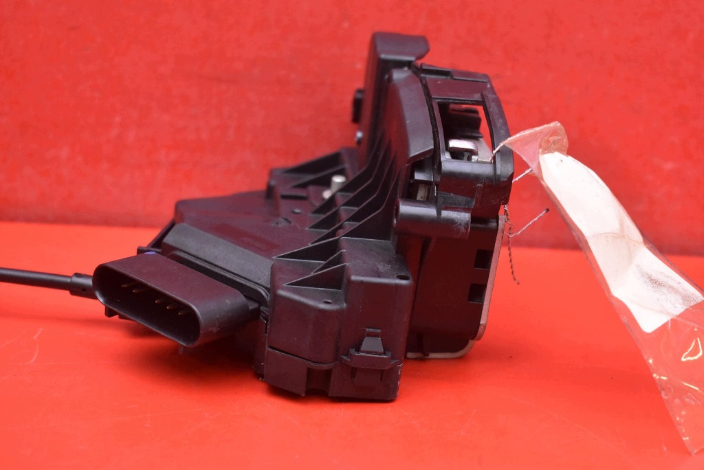lock door left front front EU BM5A-A21813-AH FORD FOCUS MK3 LIFT 14-20