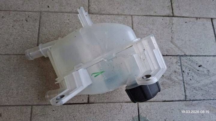 Réservoir eau Liquide Renault Rafale