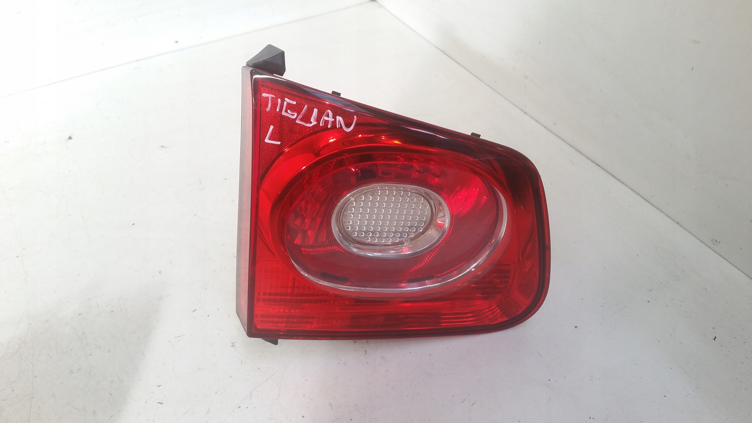 light left rear part 5N0945093B VW Tiguan