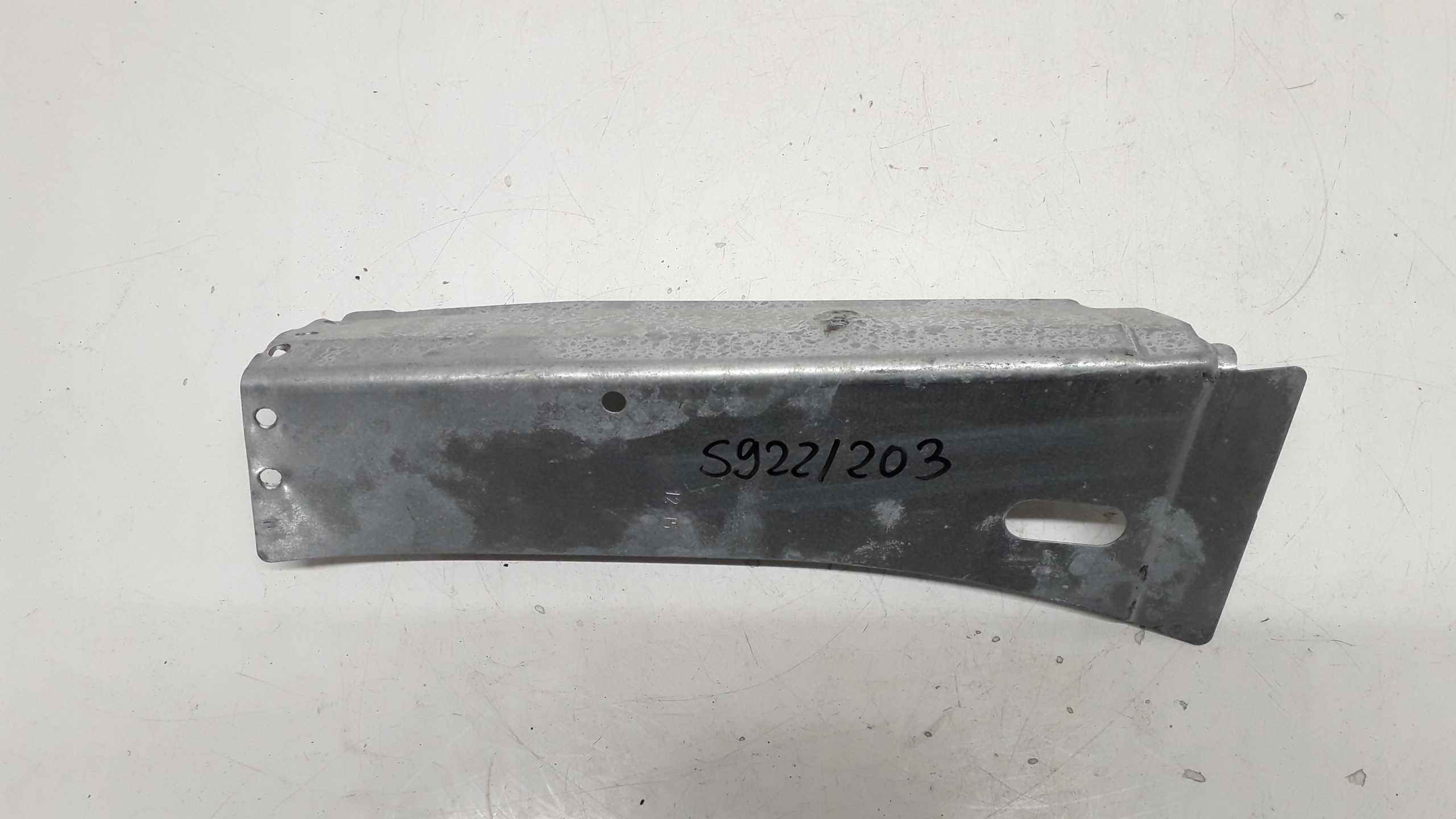 SKODA SUPERB 2 II POSZYCIE FARTUCH PRAWY PRZÓD