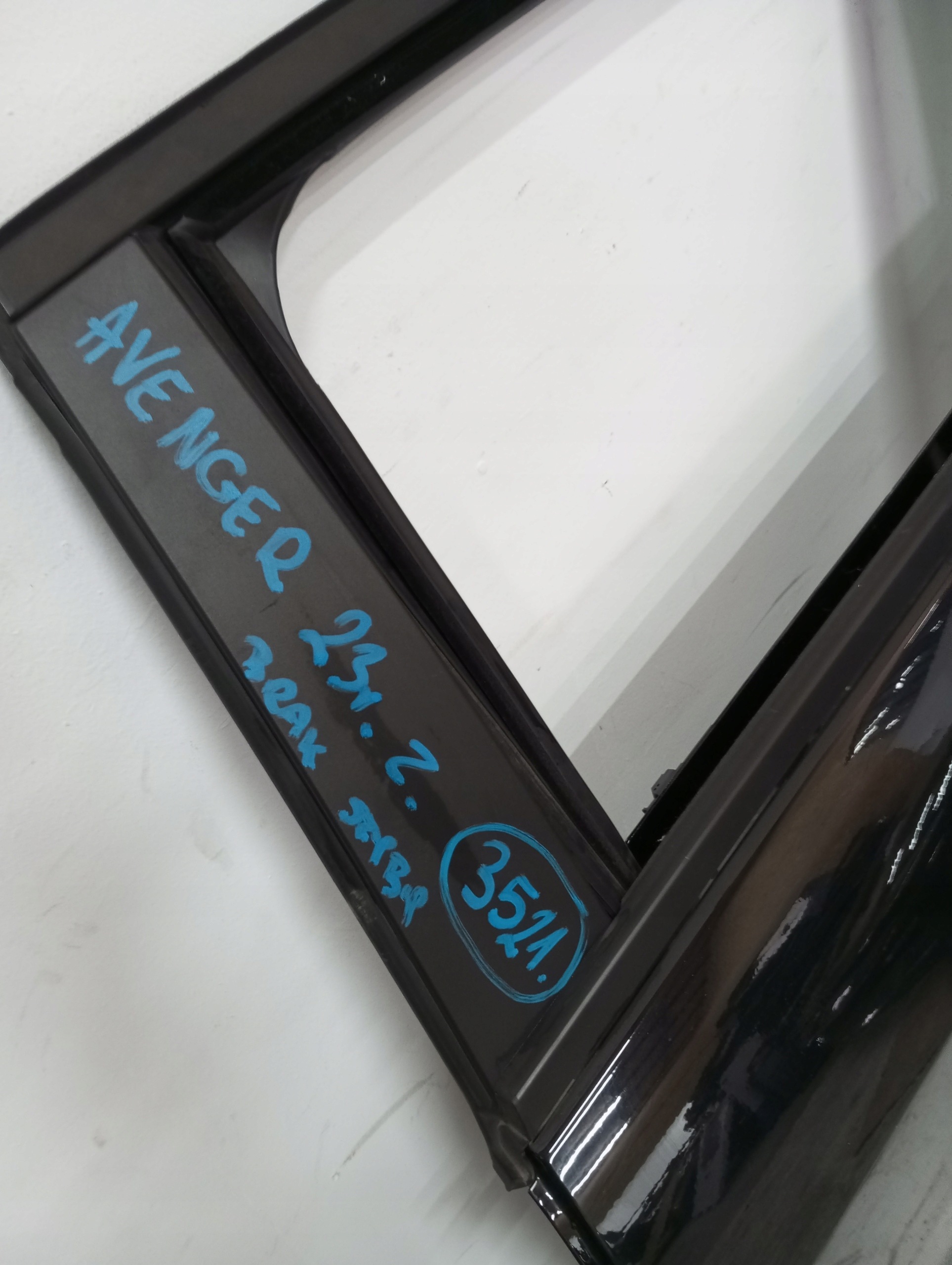 door left rear. JEEP AVENGER 23R