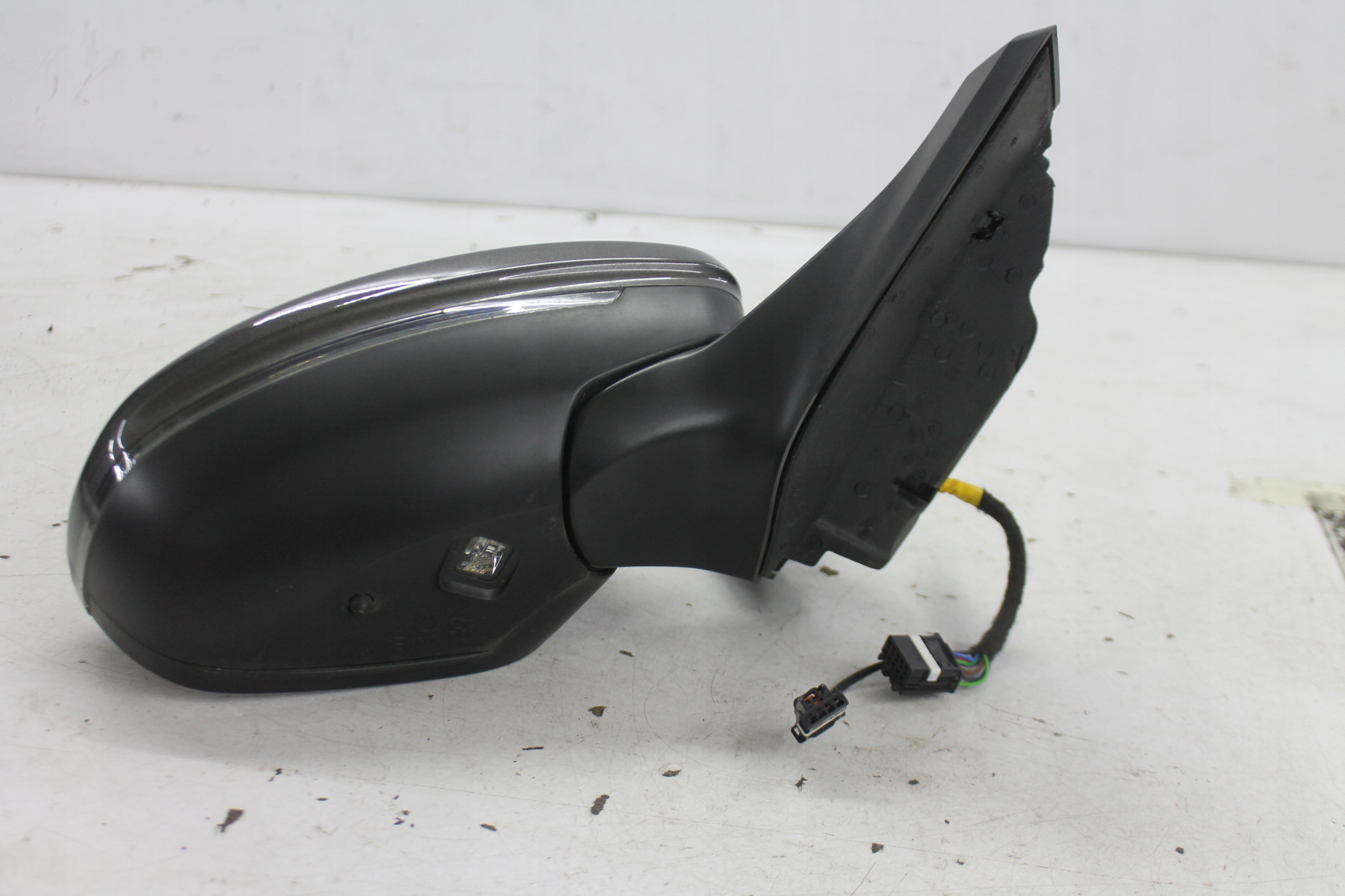 mirror right 12PIN PEUGEOT 2008 II EVL 19- EURO