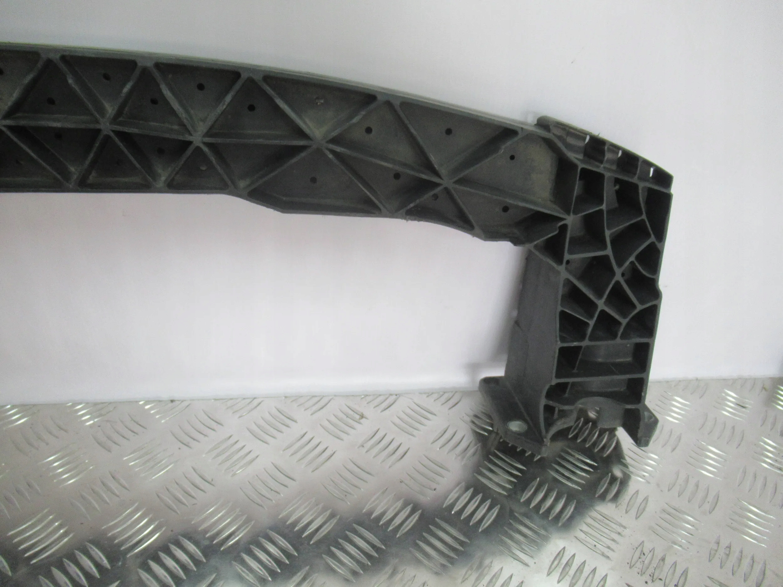 TRÄGER UNTERE DER STOSSSTANGE CITROEN C5 III 08